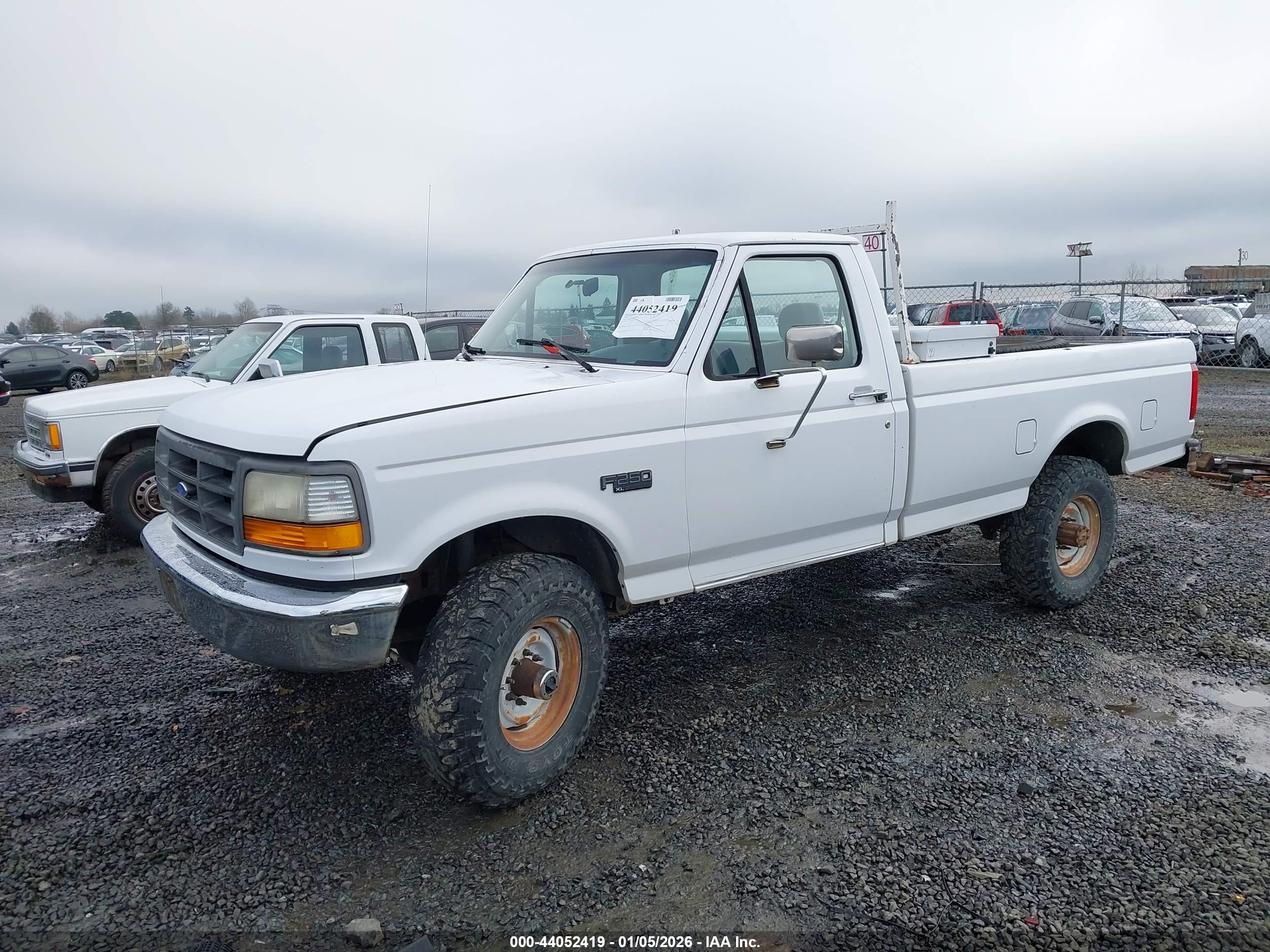 FORD F250 image 2