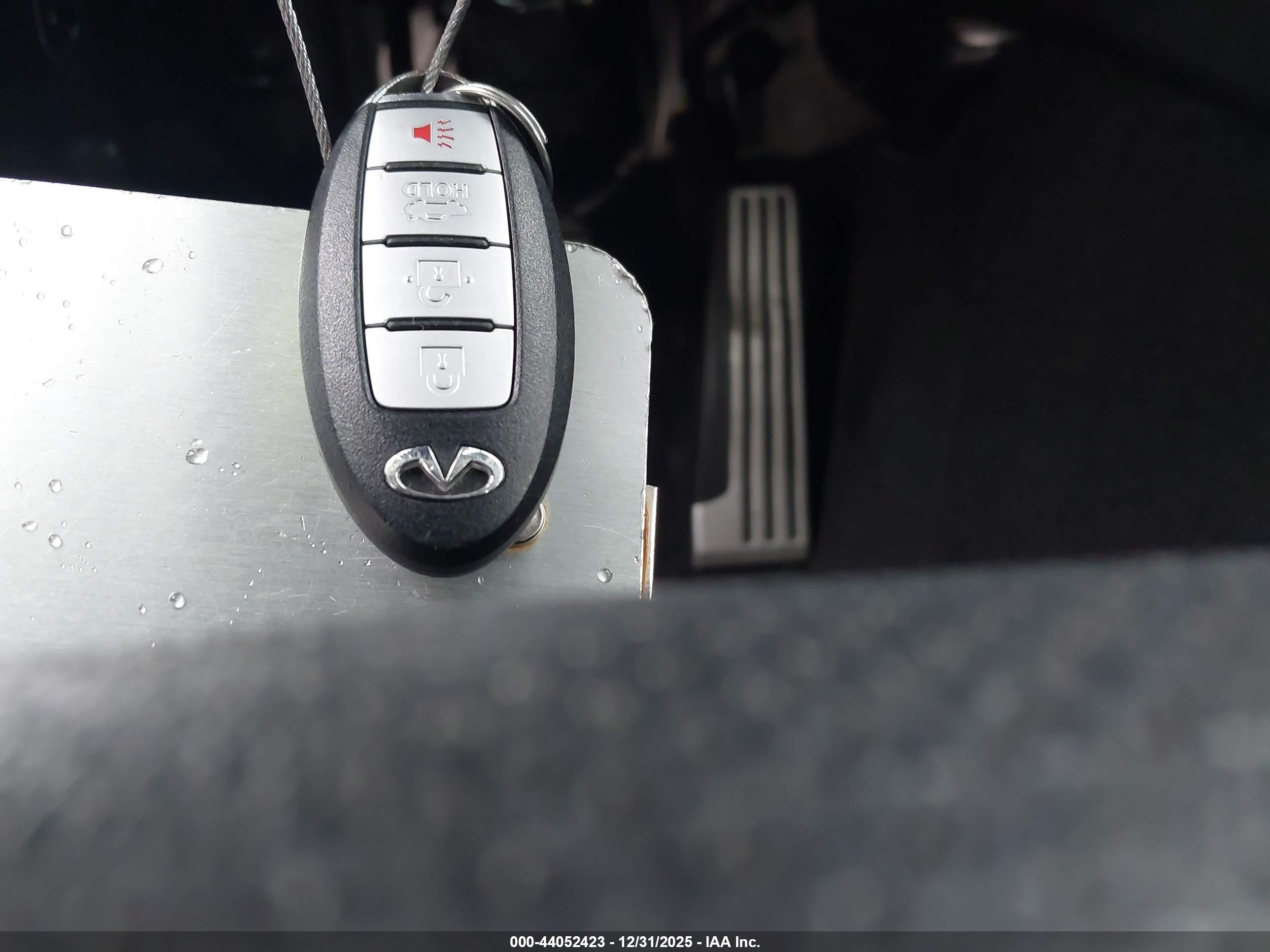 INFINITI Q50 image 11