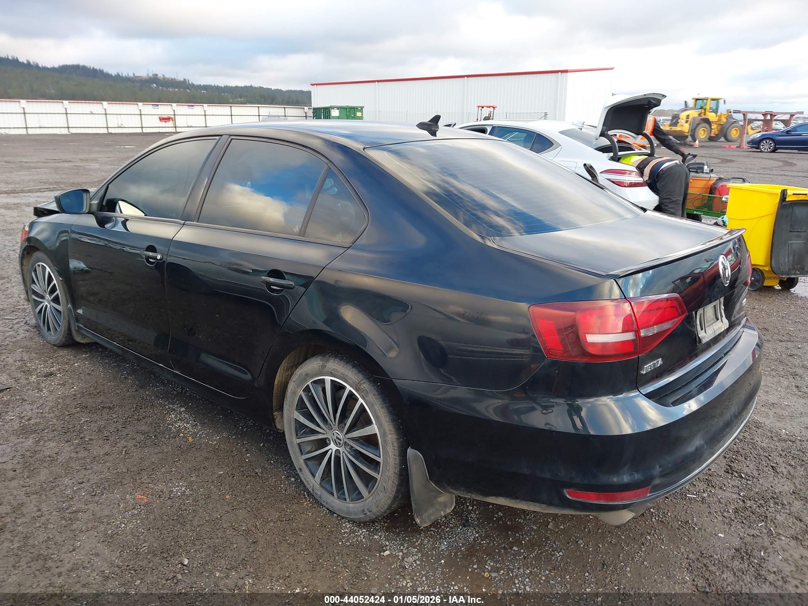 VOLKSWAGEN JETTA image 3