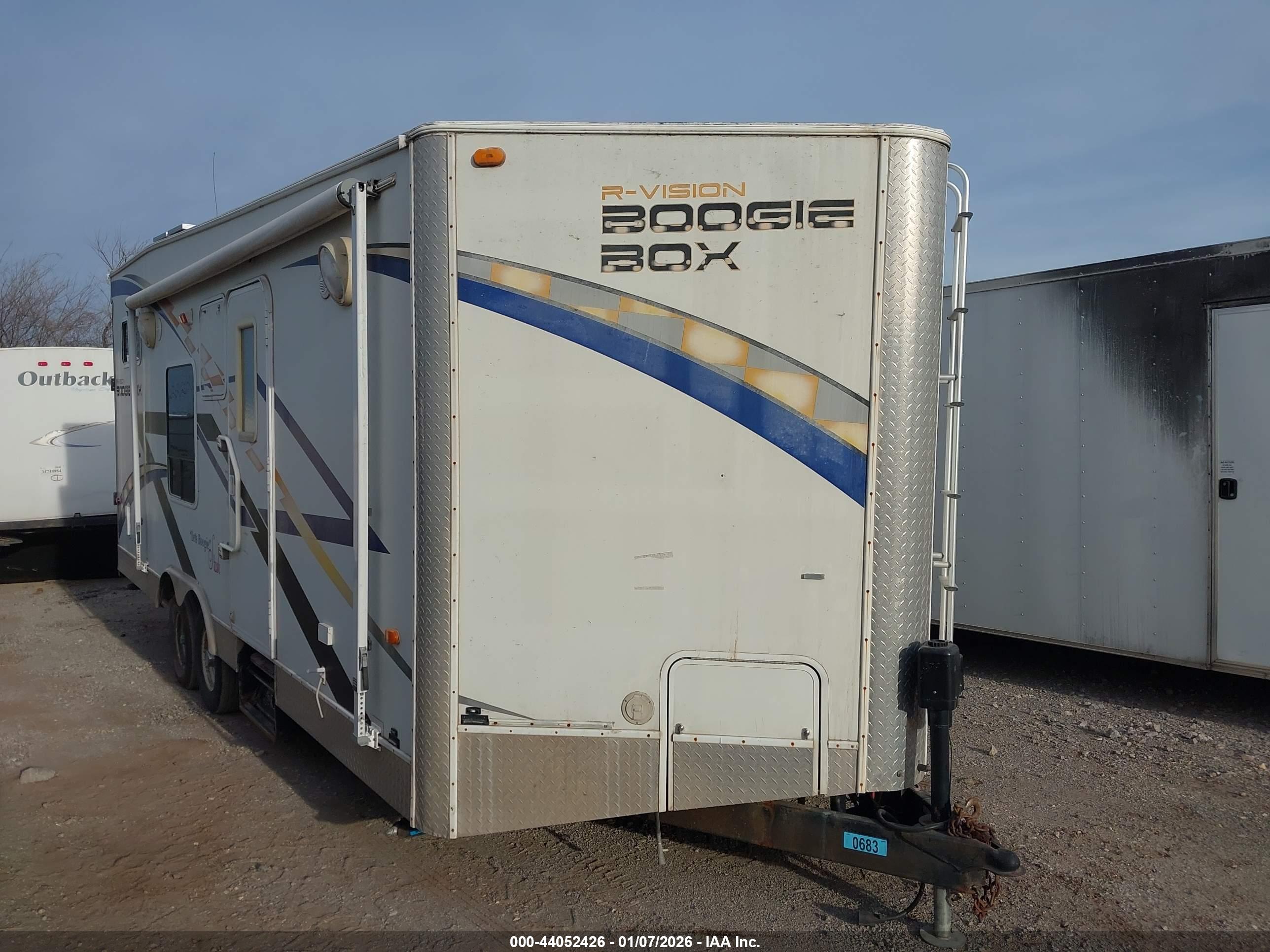 TRAILER R-VISION image 6