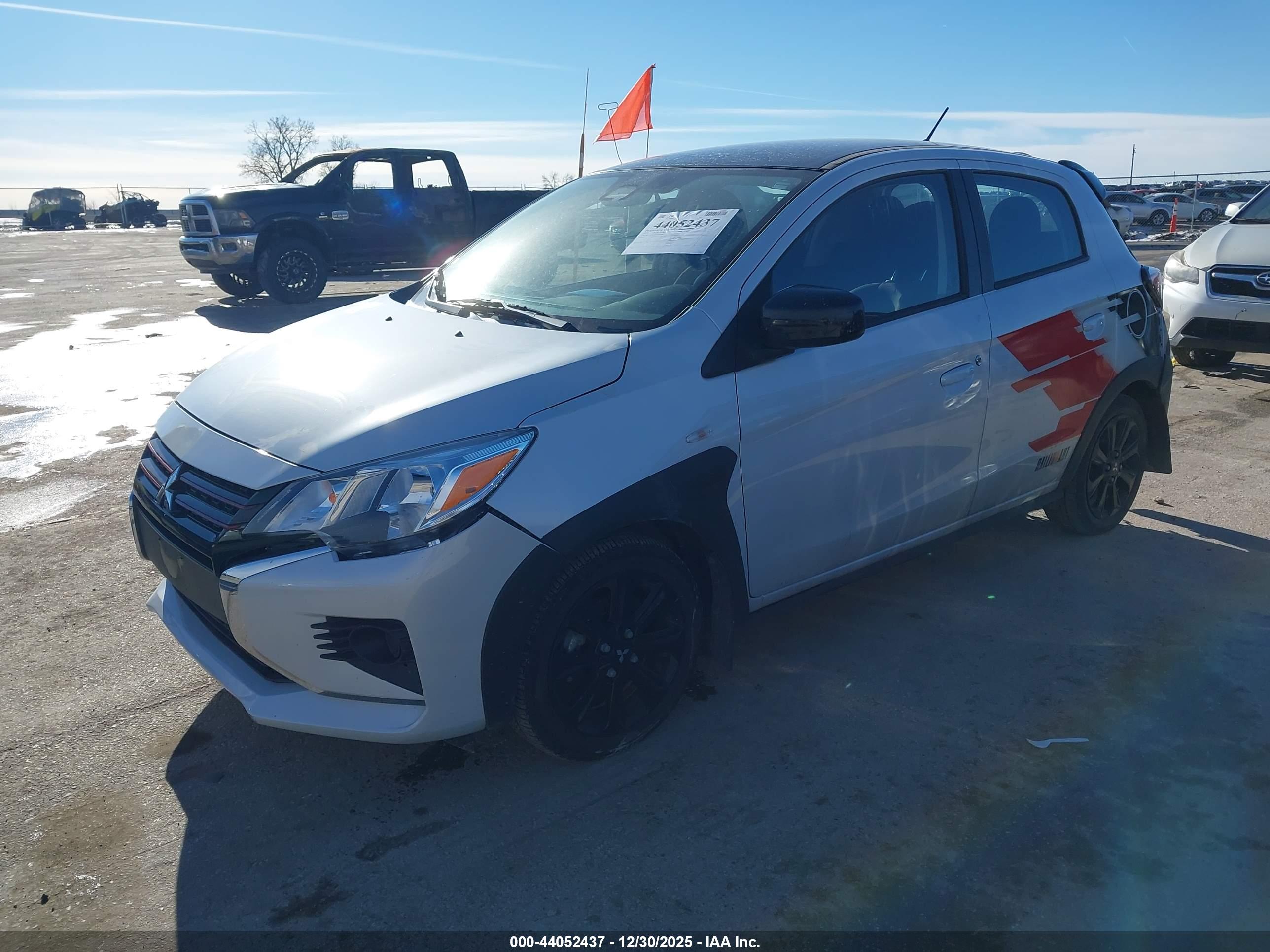 MITSUBISHI MIRAGE image 2