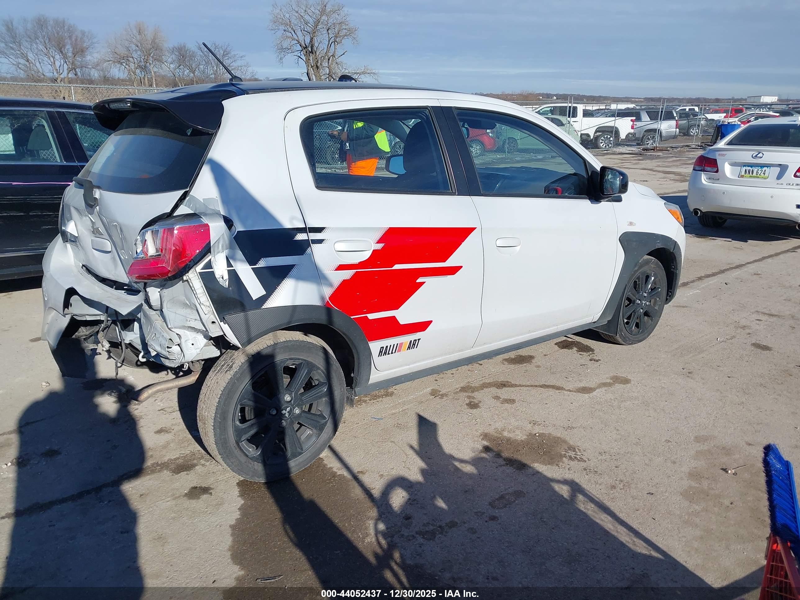 MITSUBISHI MIRAGE image 4