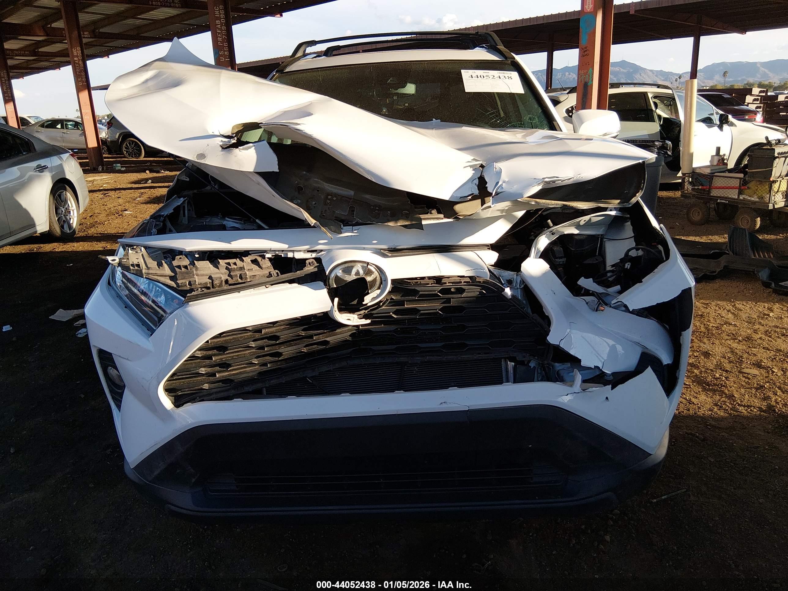TOYOTA RAV4 image 6