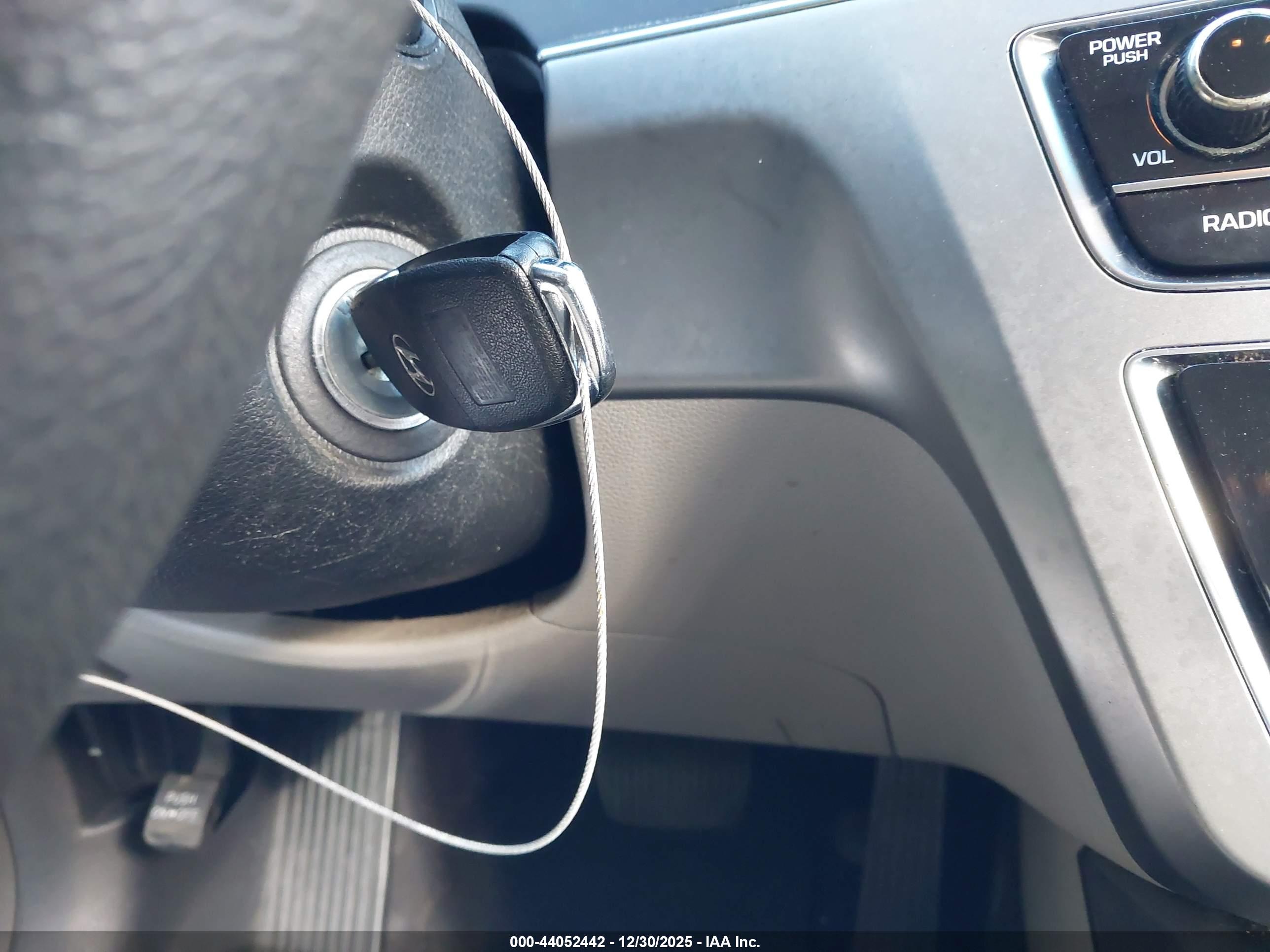 HYUNDAI SONATA image 11