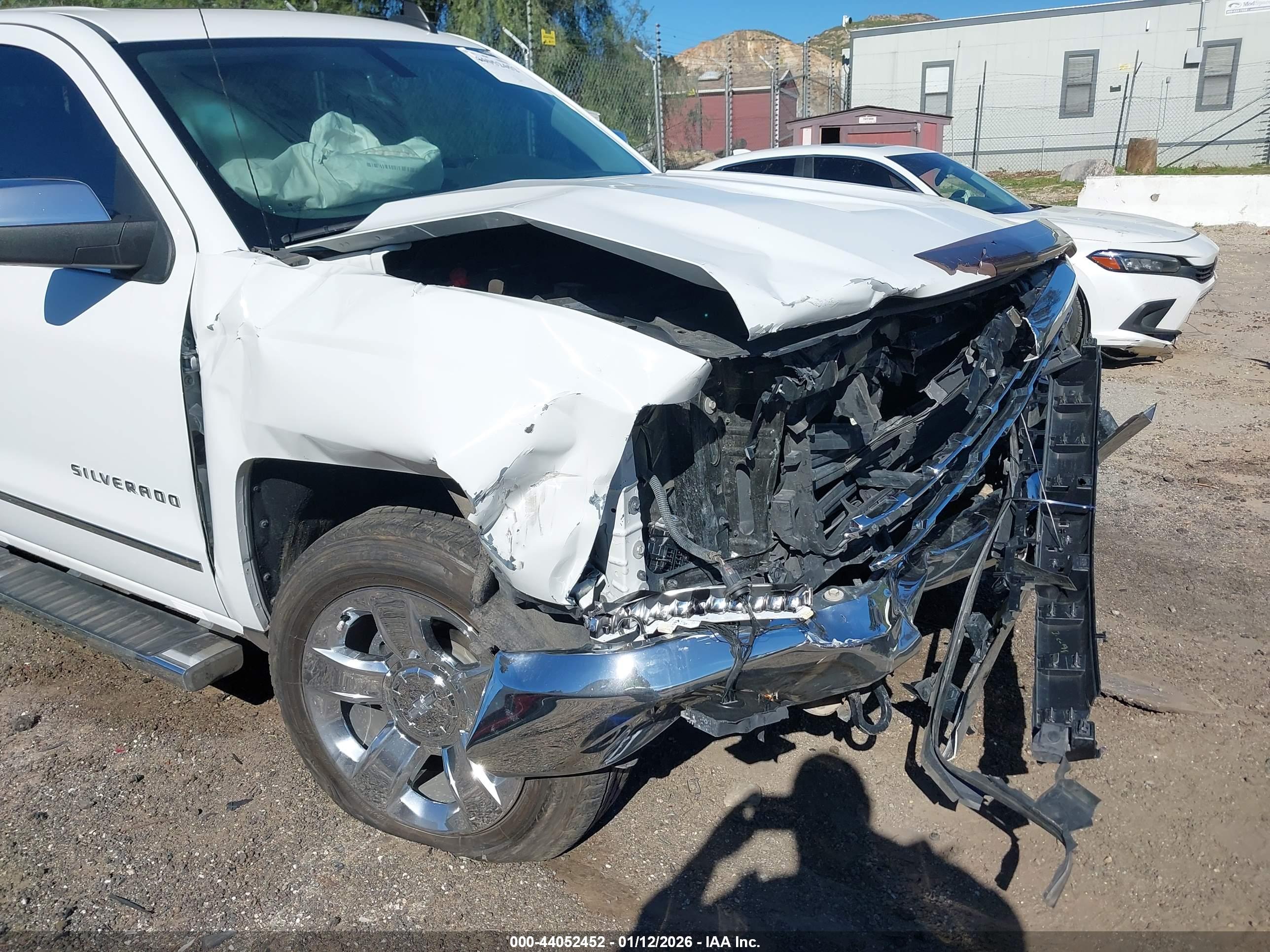 CHEVROLET SILVERADO image 6