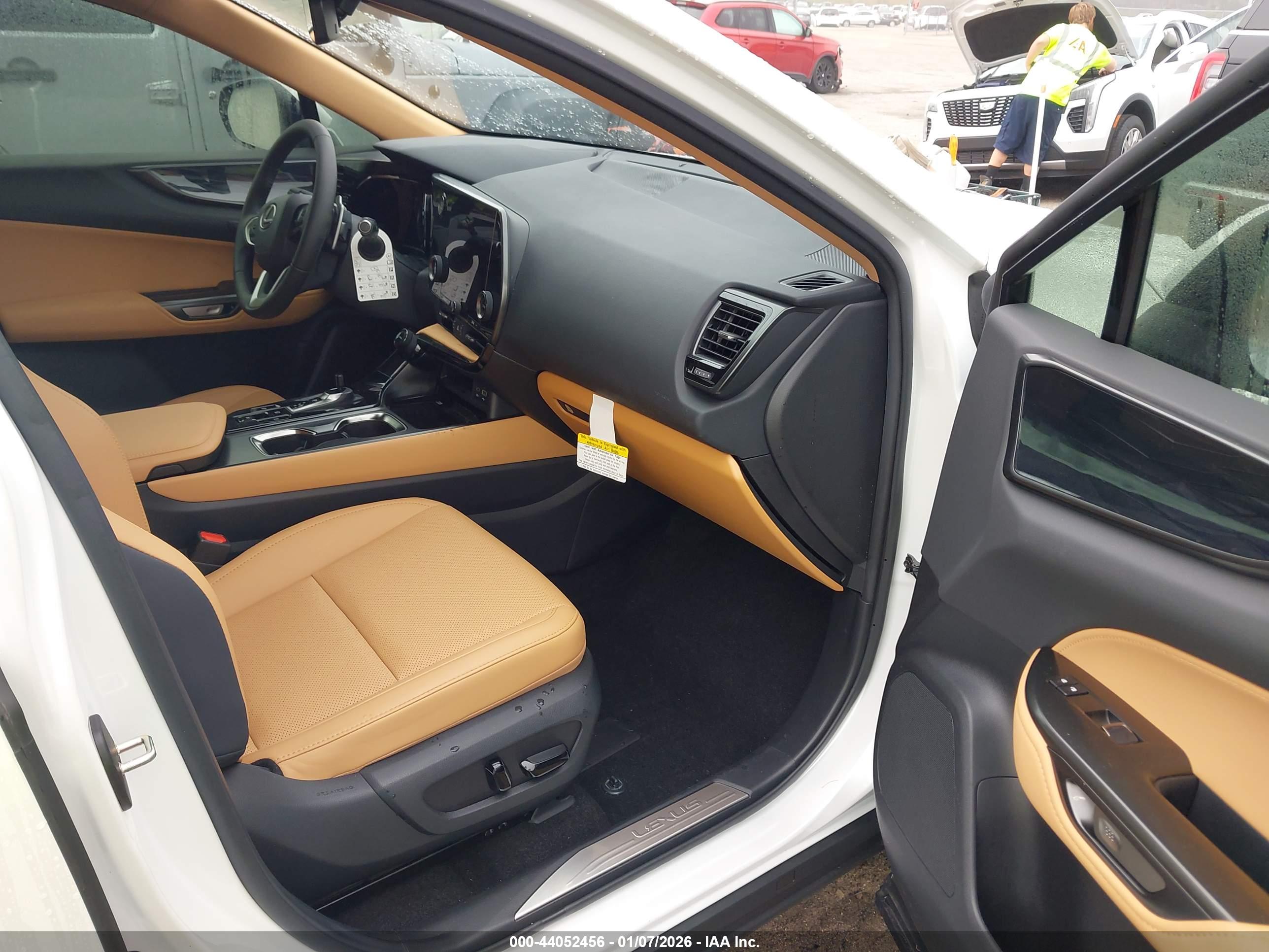 LEXUS NX image 5
