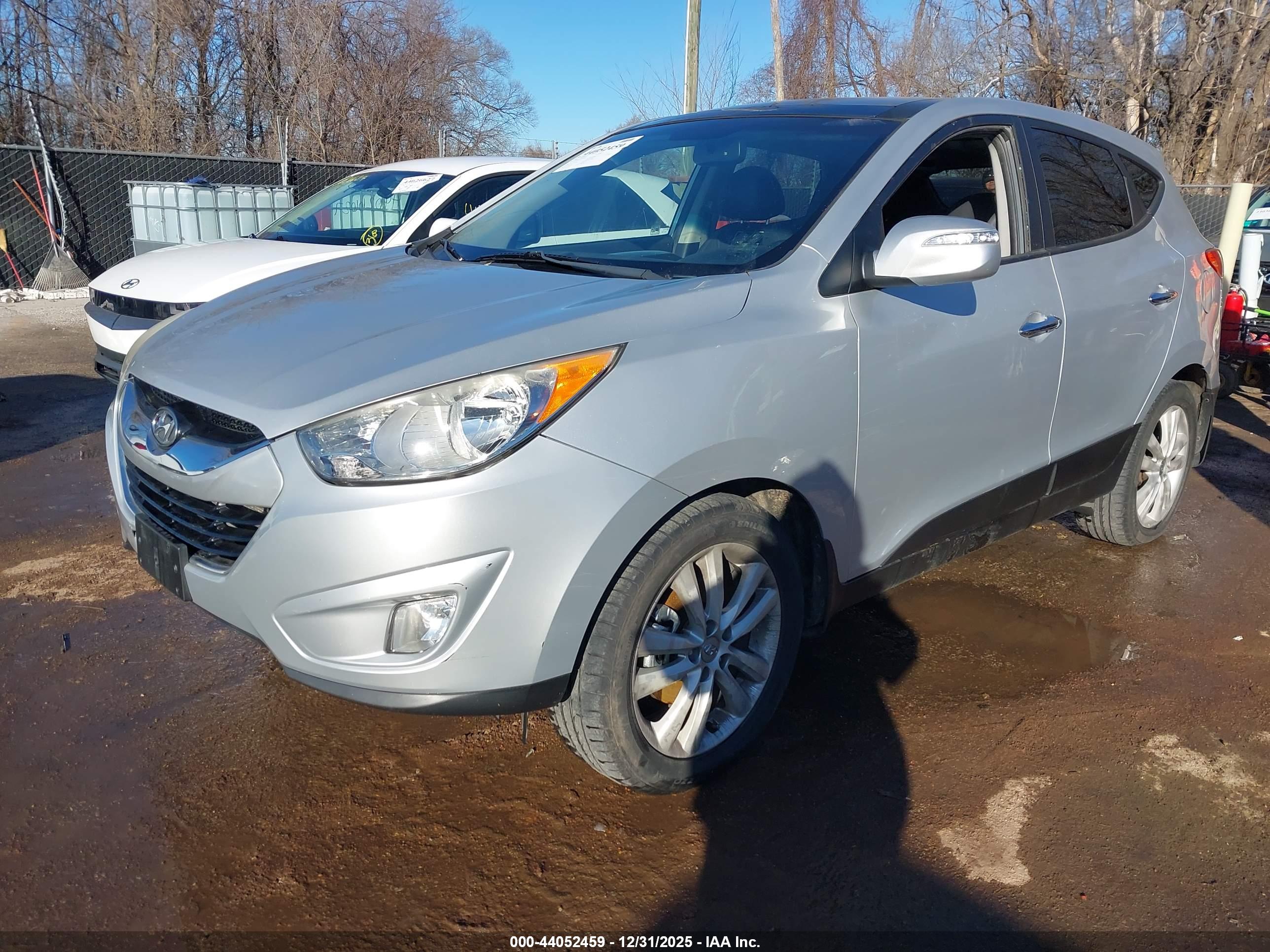 HYUNDAI TUCSON image 2