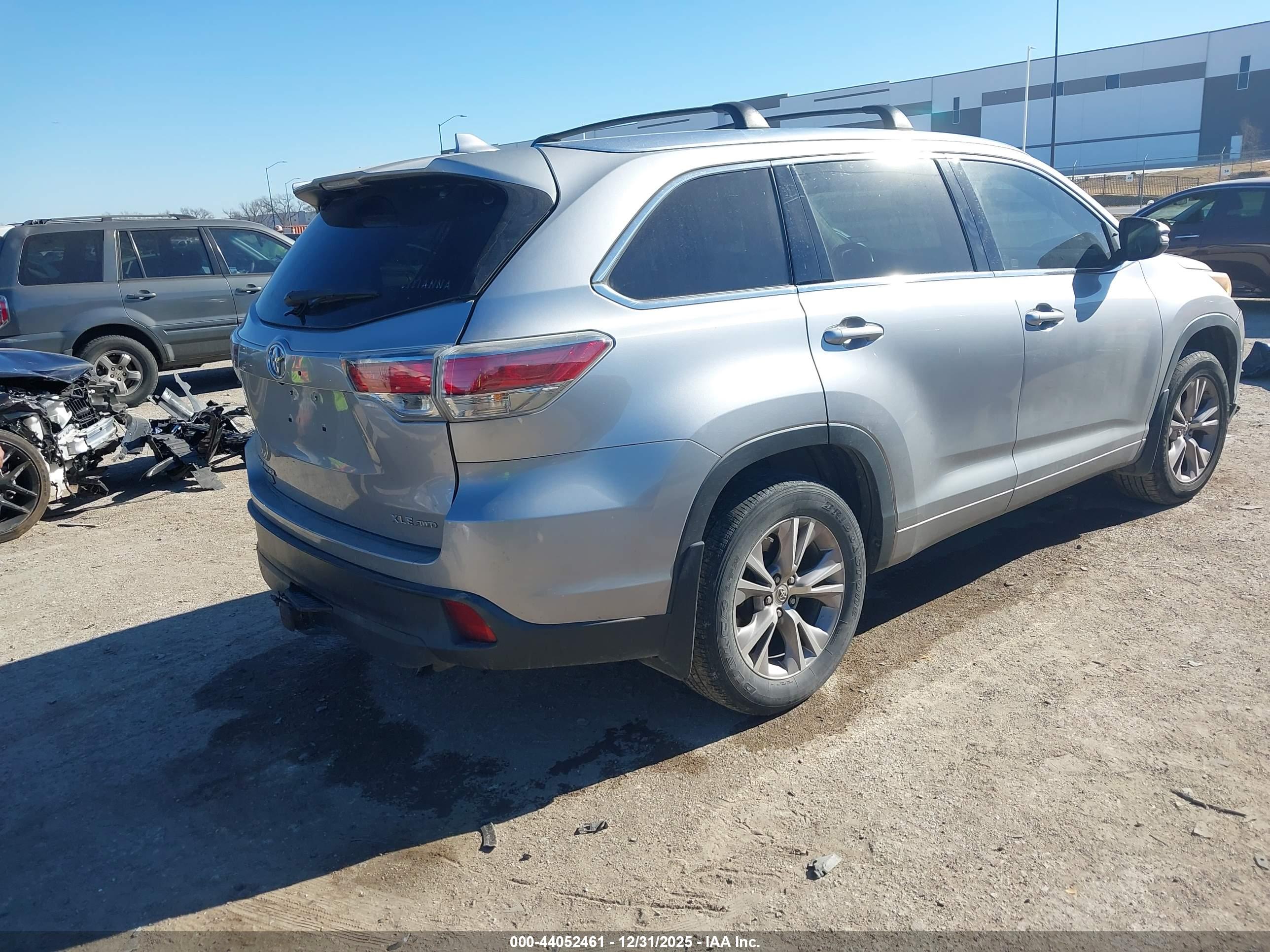 TOYOTA HIGHLANDER image 4