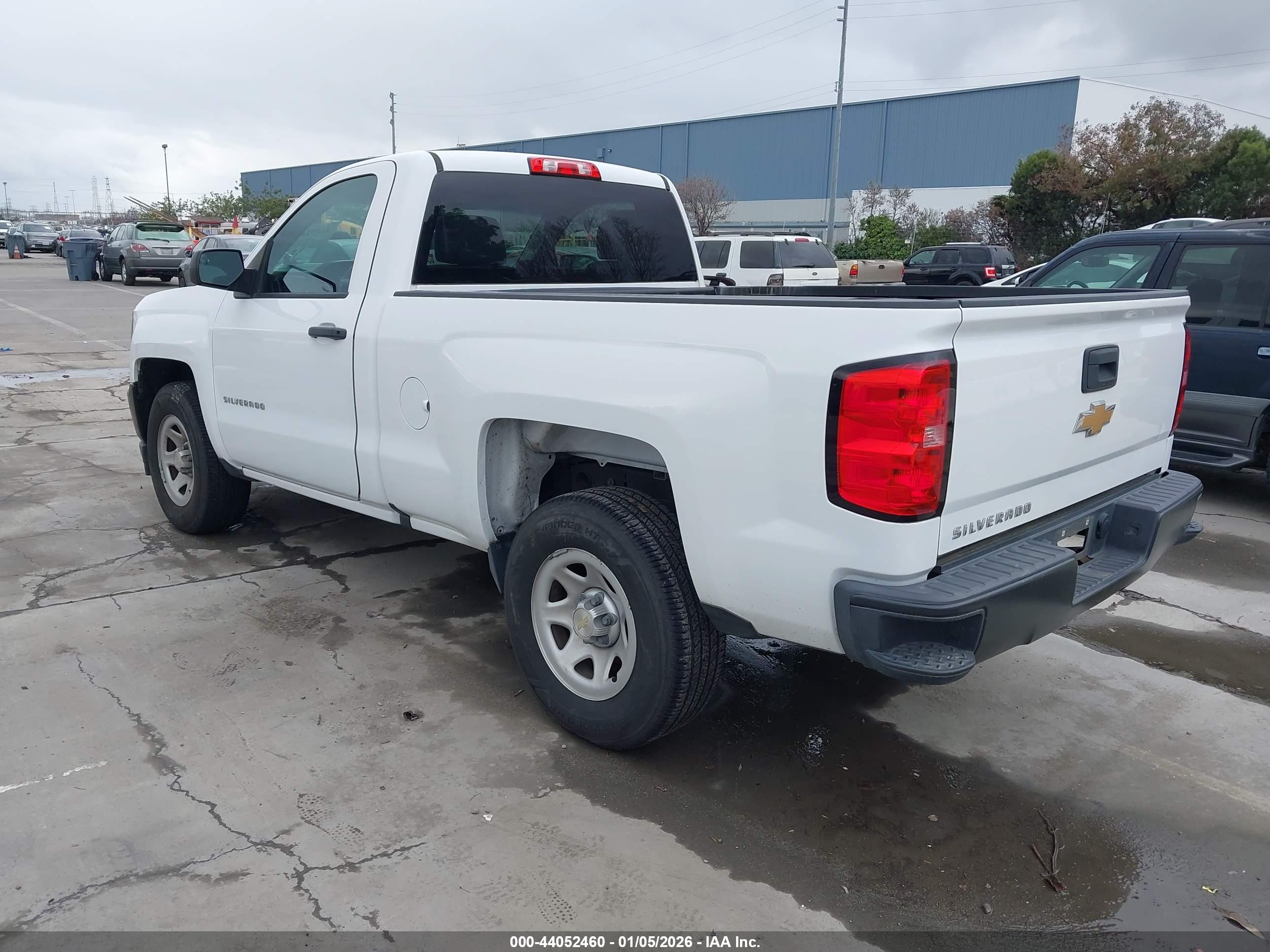 CHEVROLET SILVERADO image 3