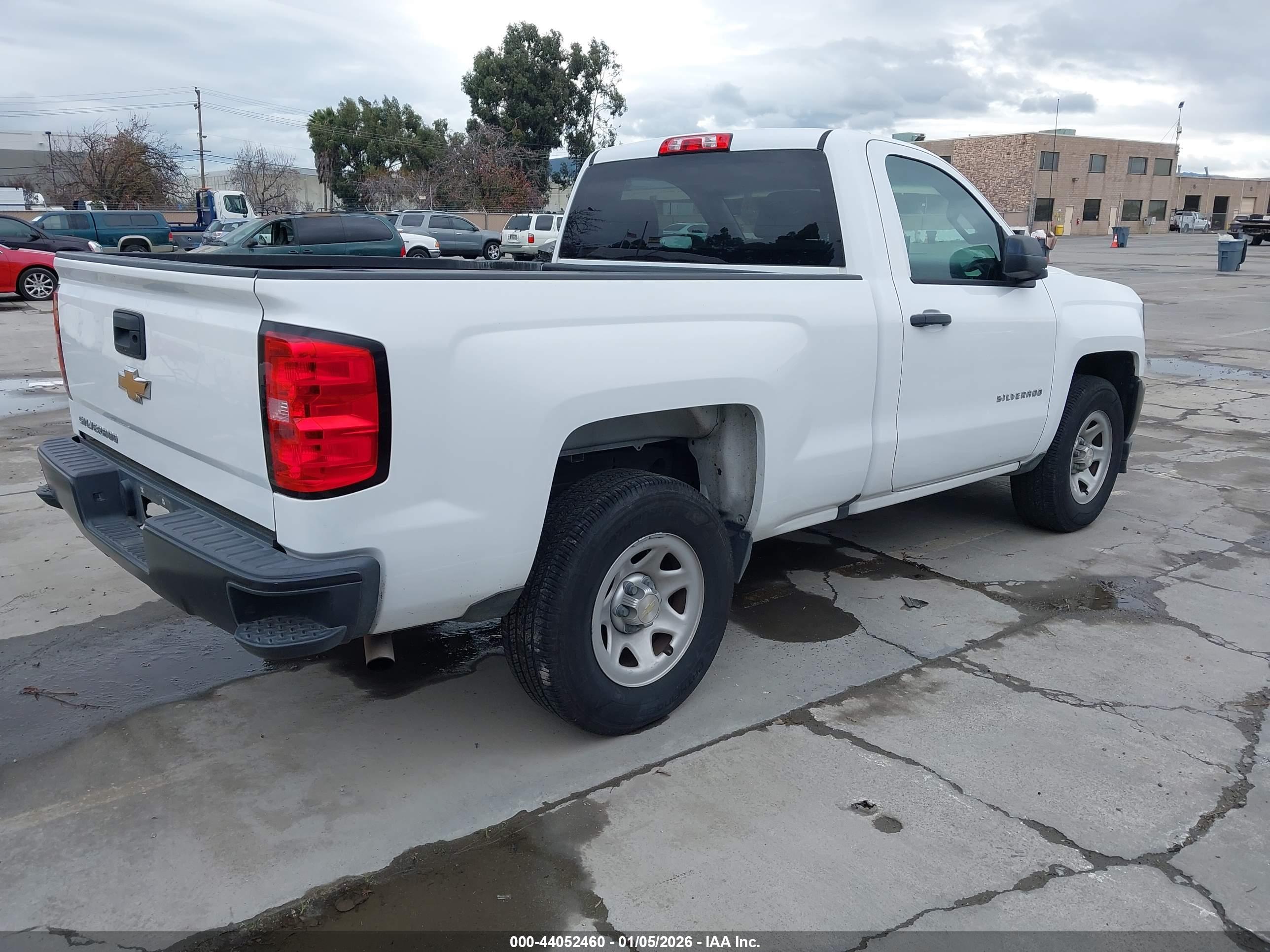 CHEVROLET SILVERADO image 4