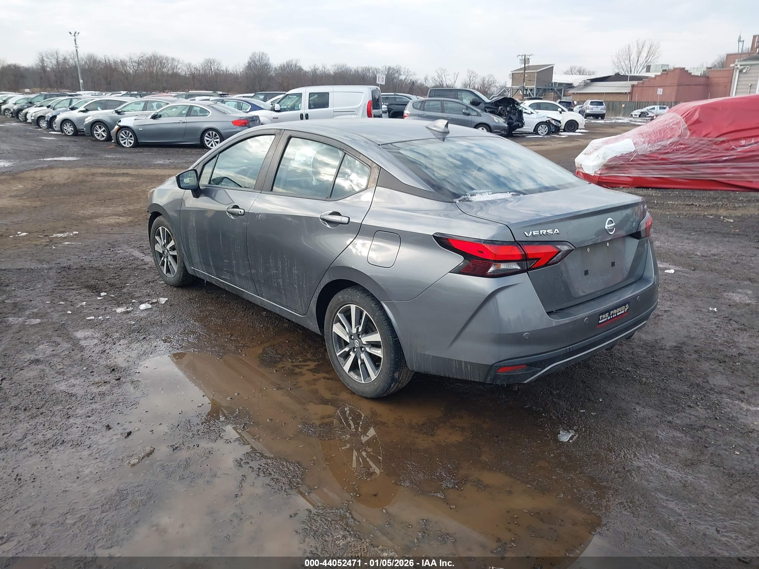 NISSAN VERSA image 3