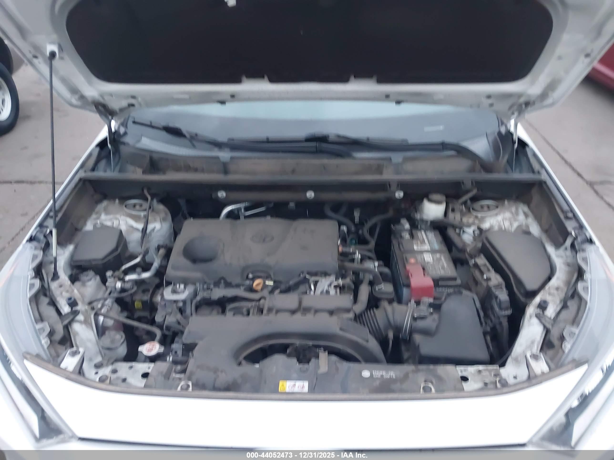TOYOTA RAV4 image 10