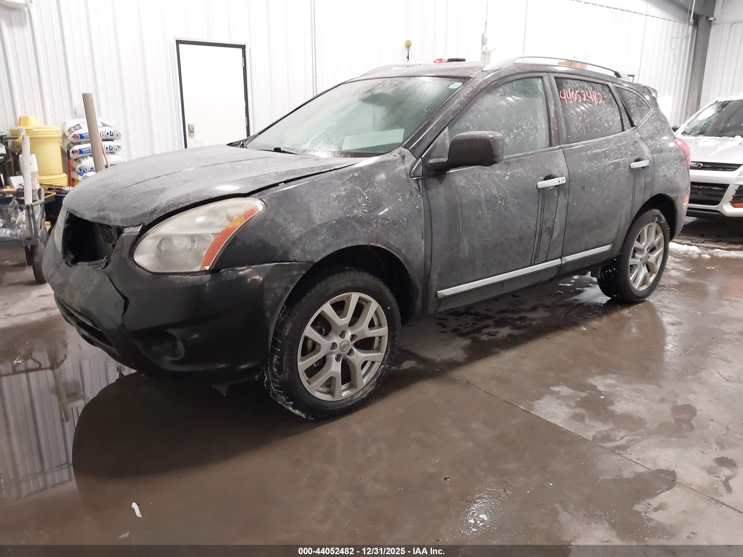 NISSAN ROGUE image 2
