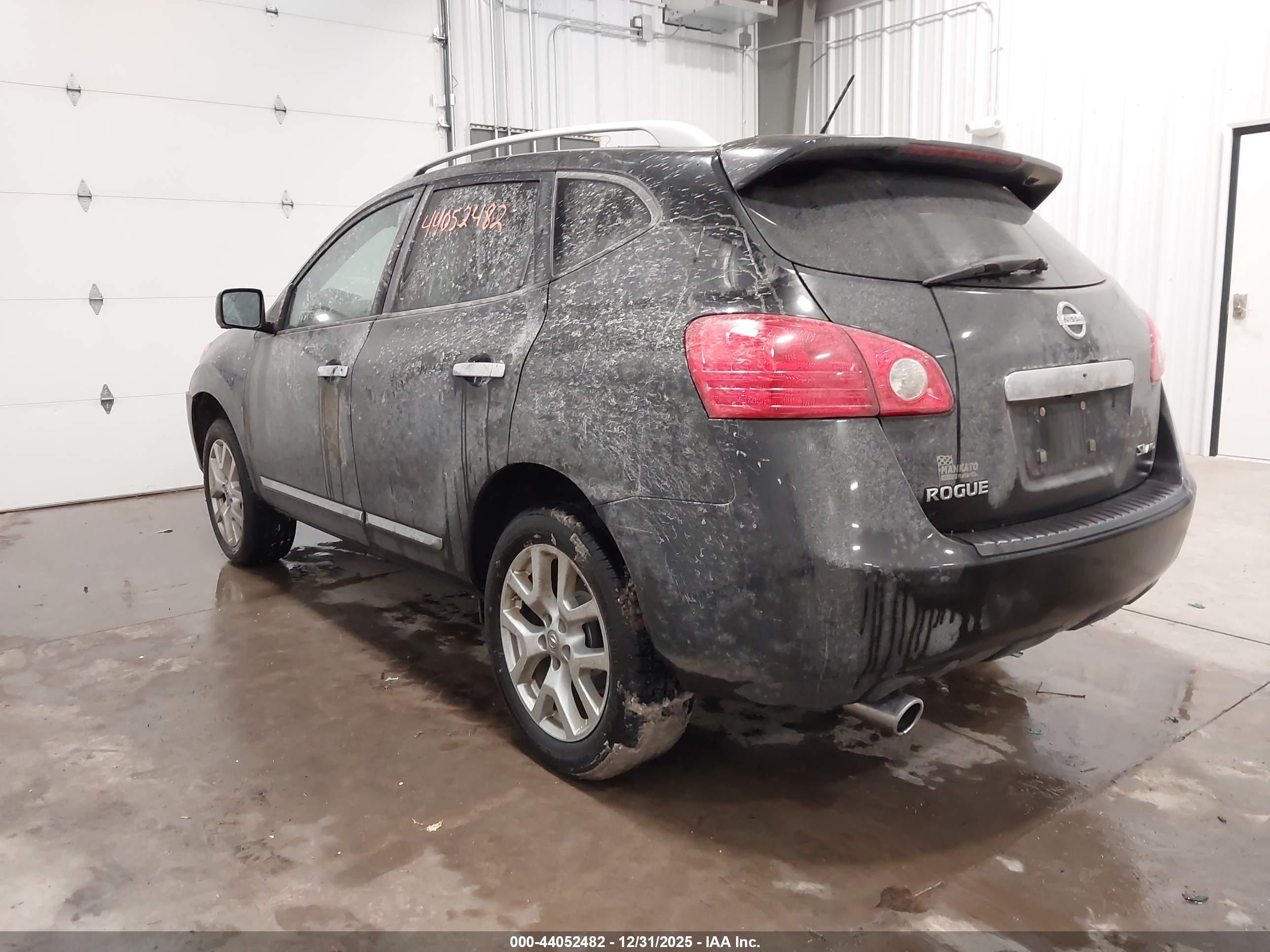 NISSAN ROGUE image 3
