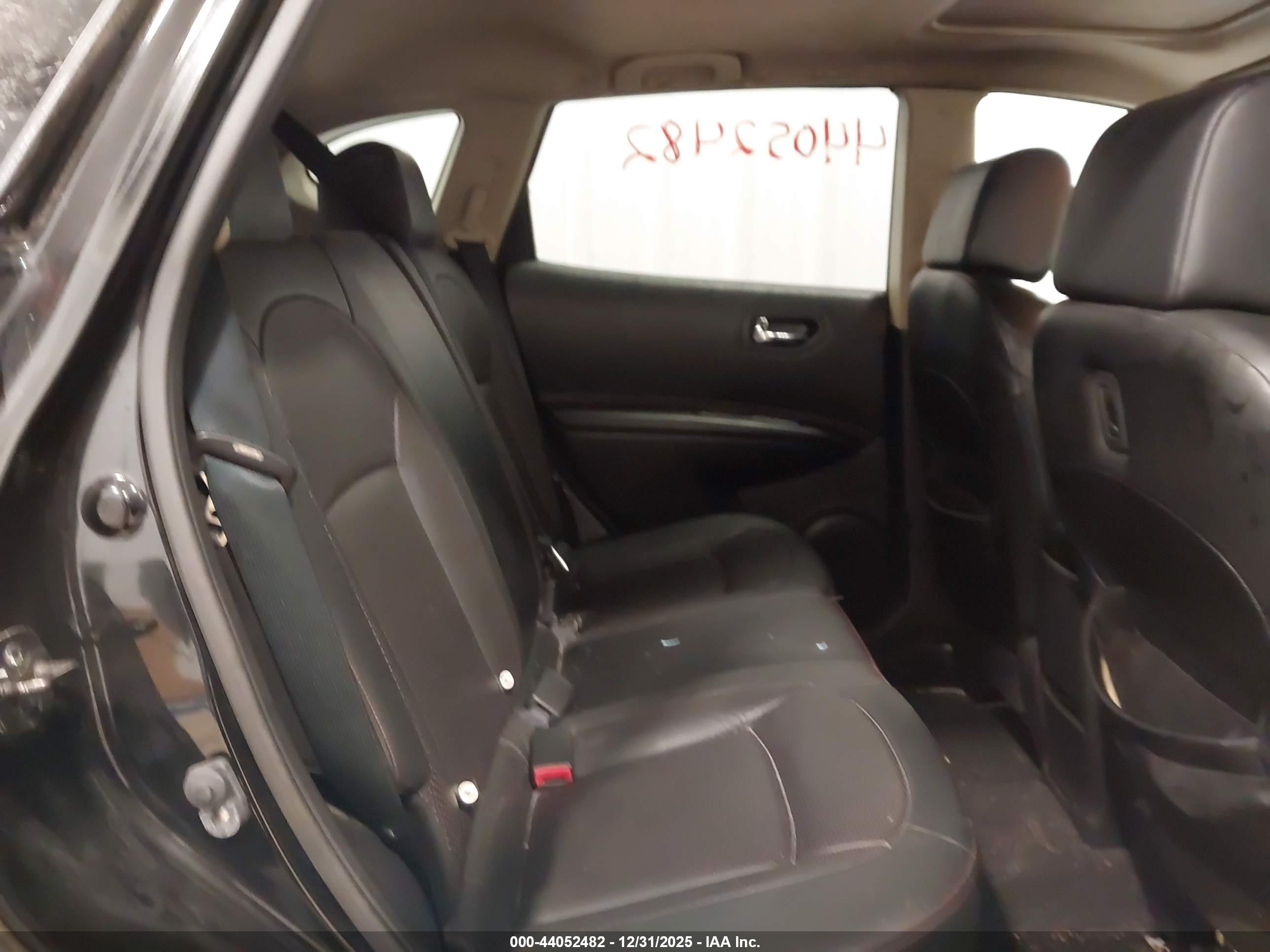 NISSAN ROGUE image 8