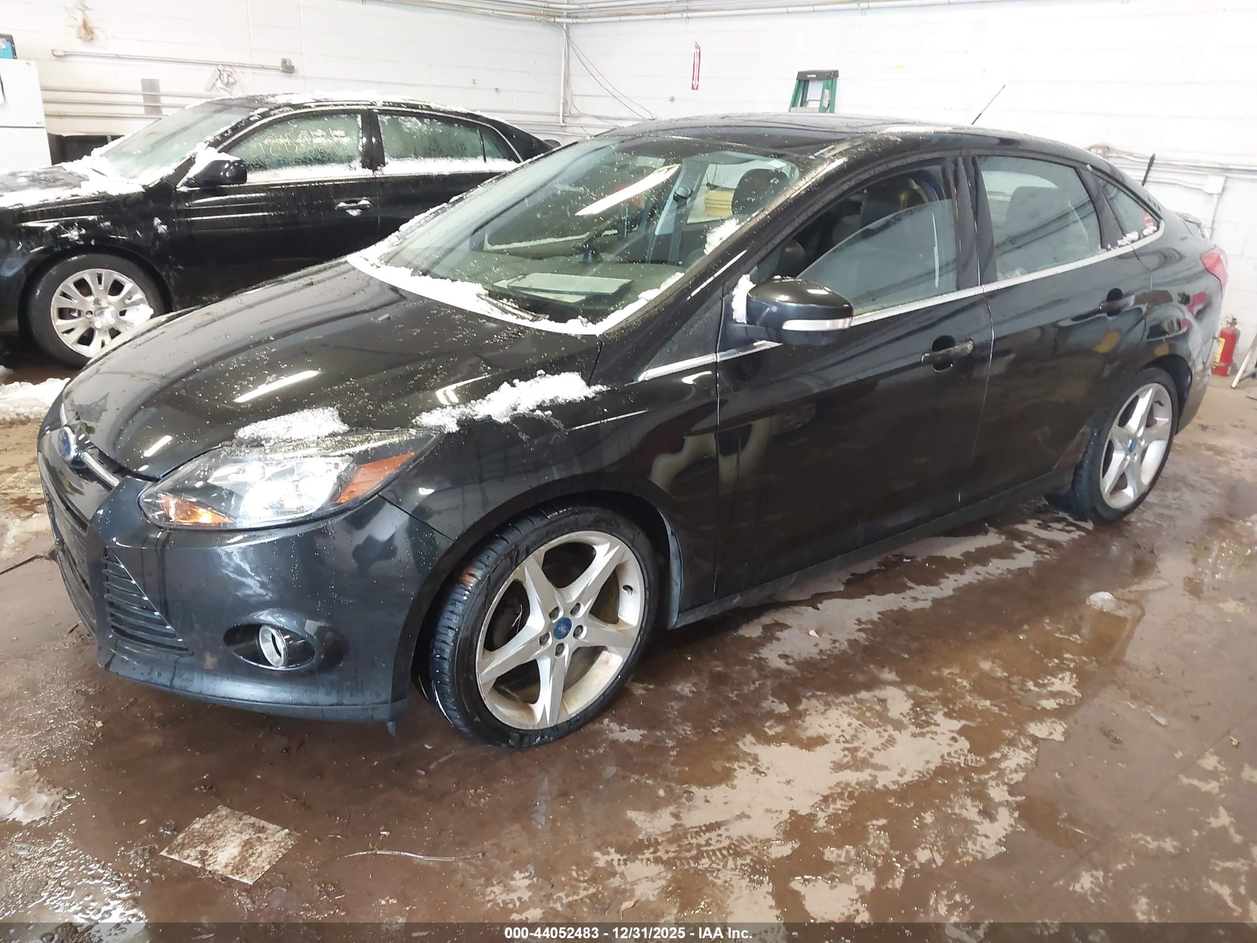 FORD FOCUS image 2