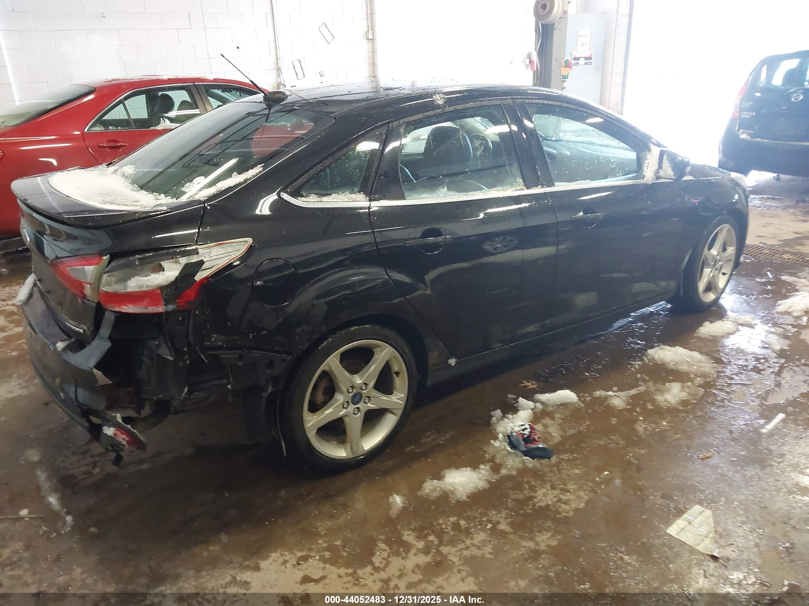 FORD FOCUS image 4