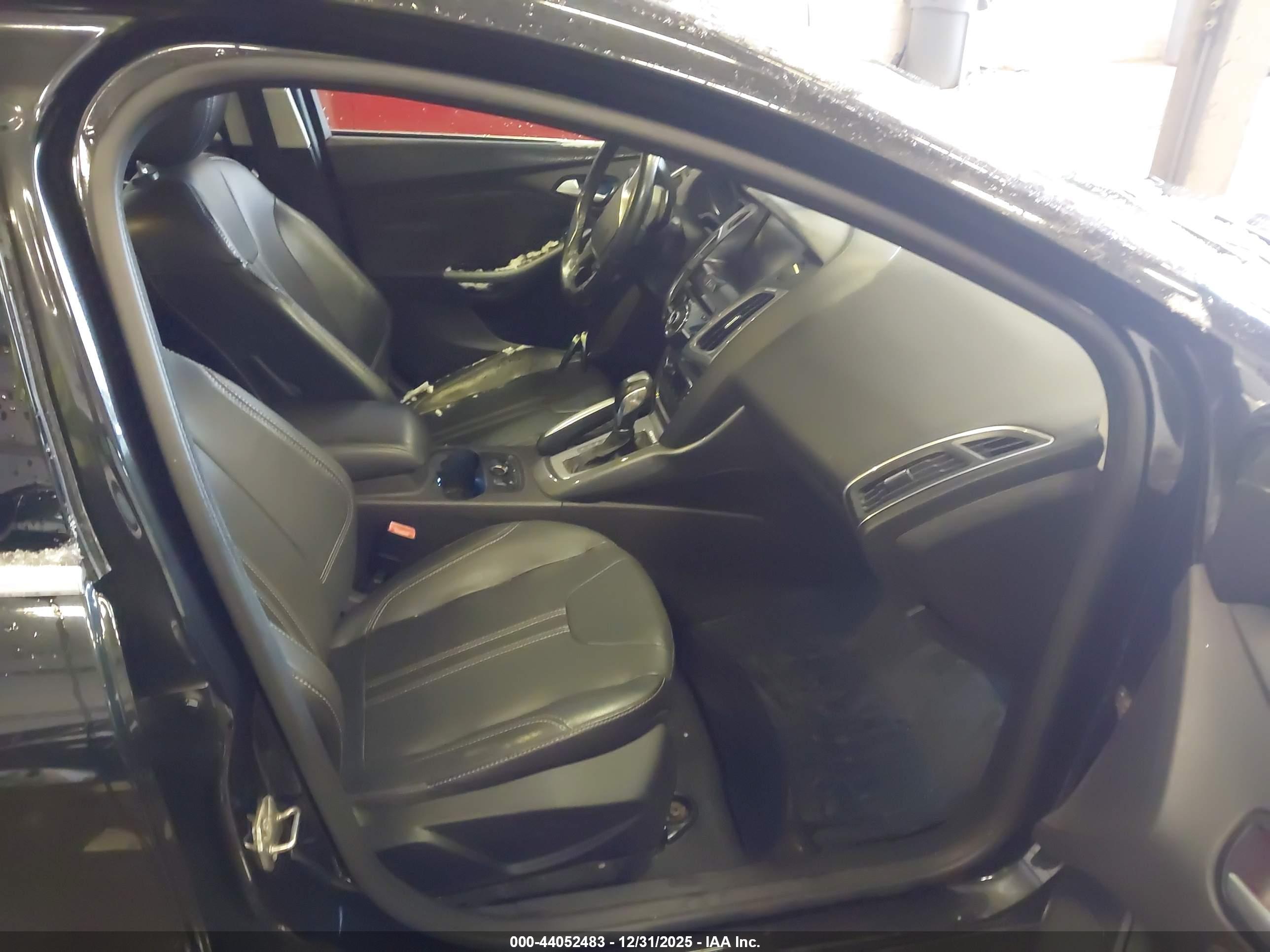 FORD FOCUS image 5