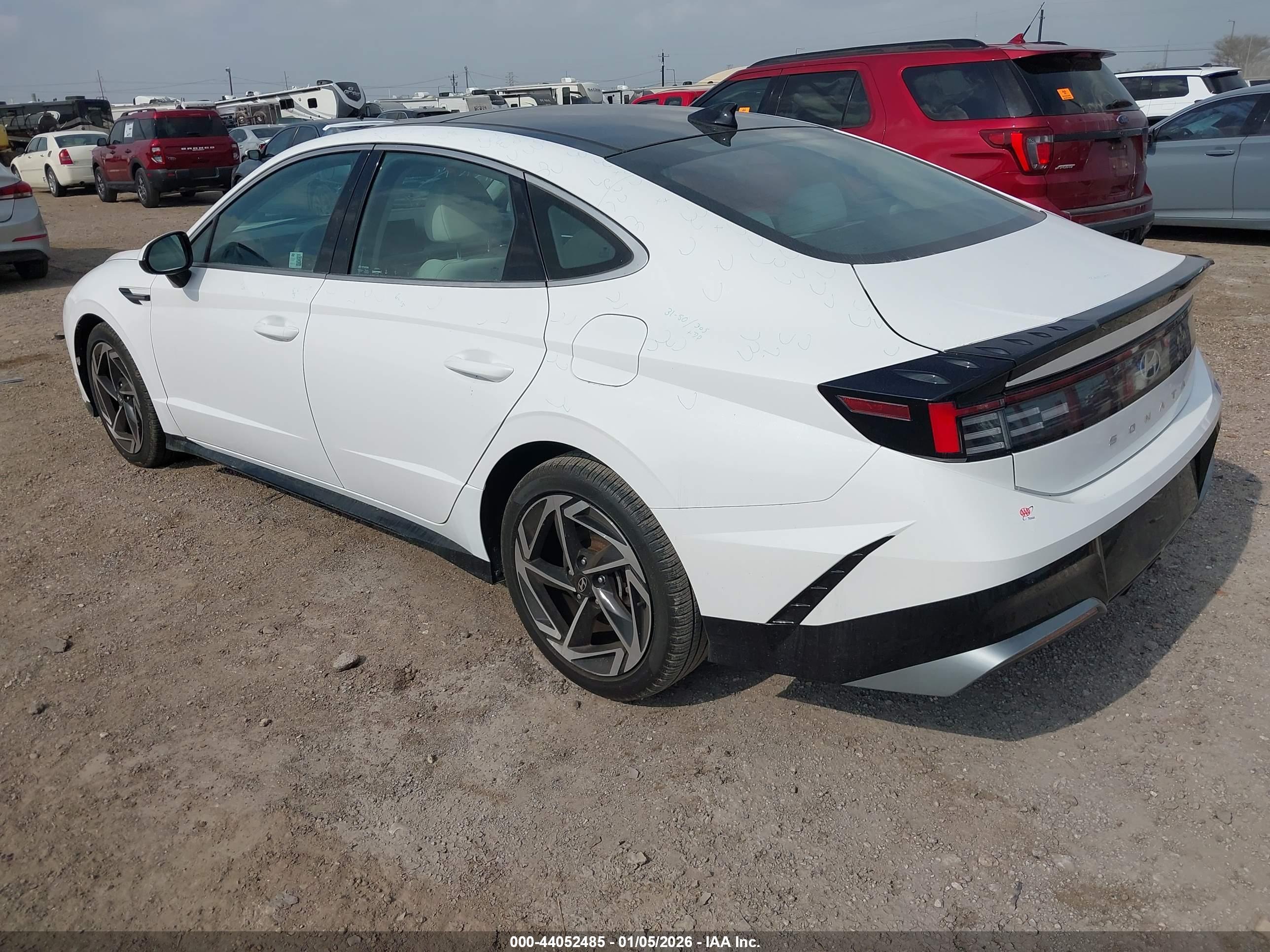 HYUNDAI SONATA image 3