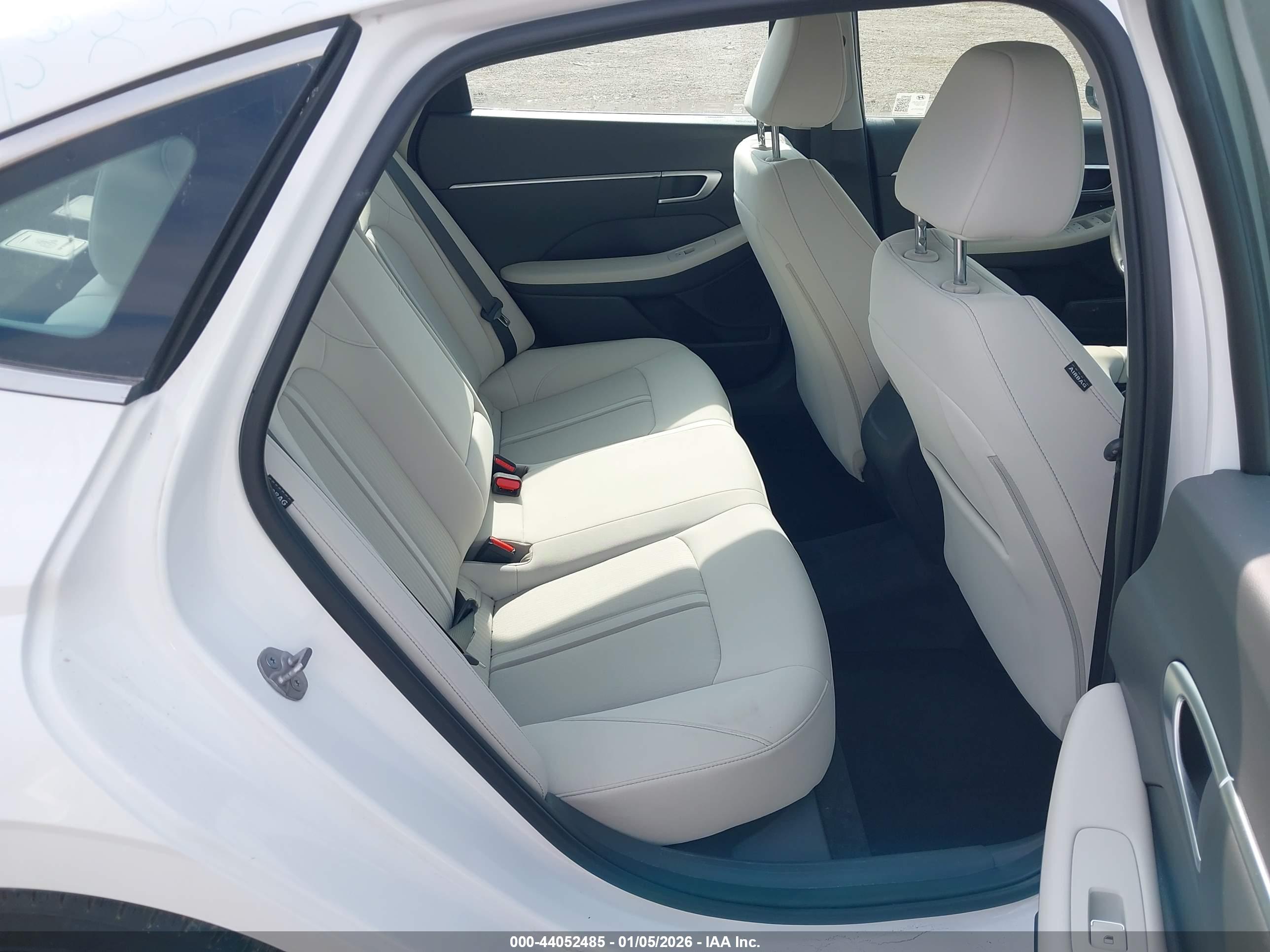 HYUNDAI SONATA image 8