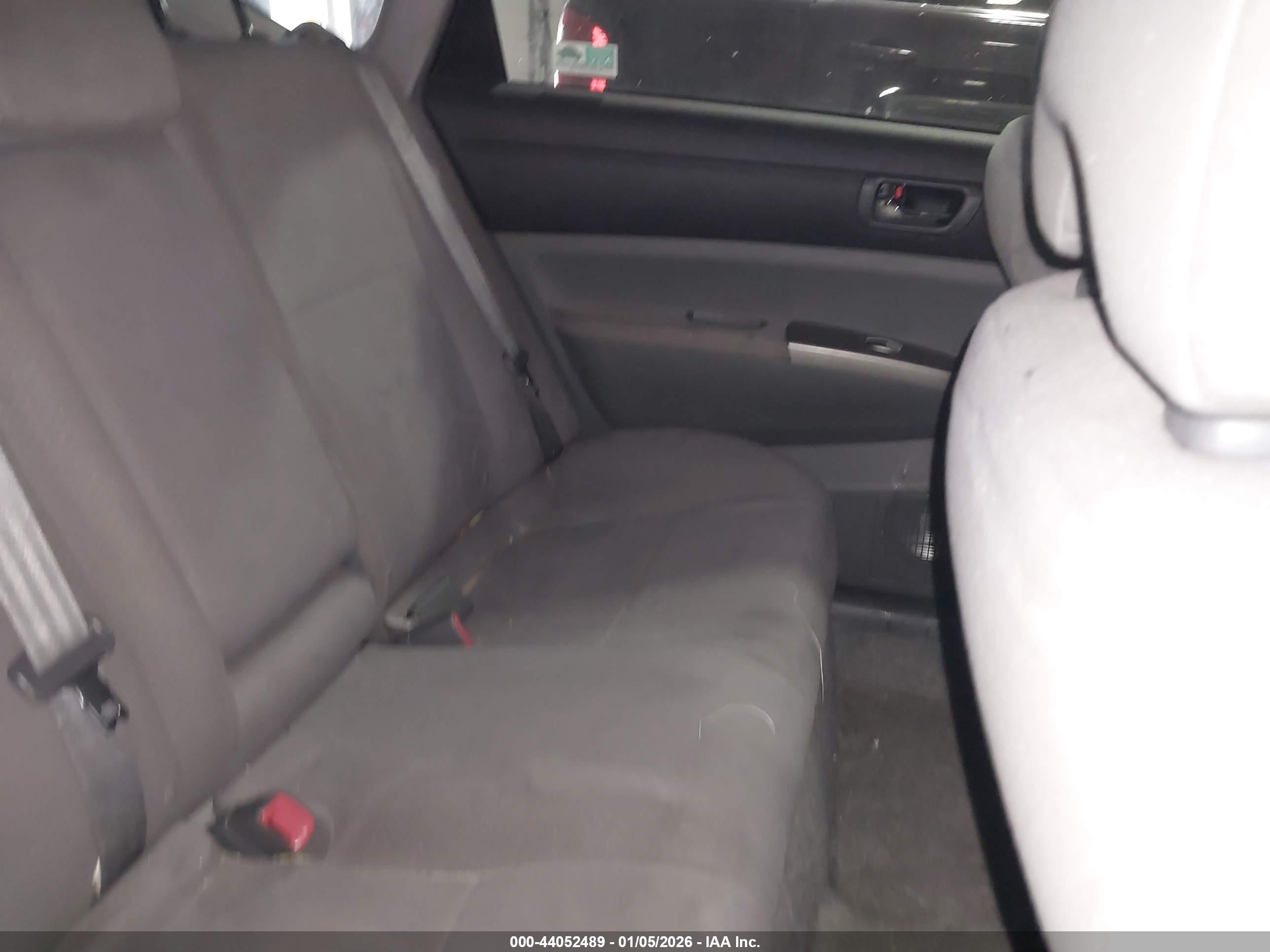 TOYOTA PRIUS image 8
