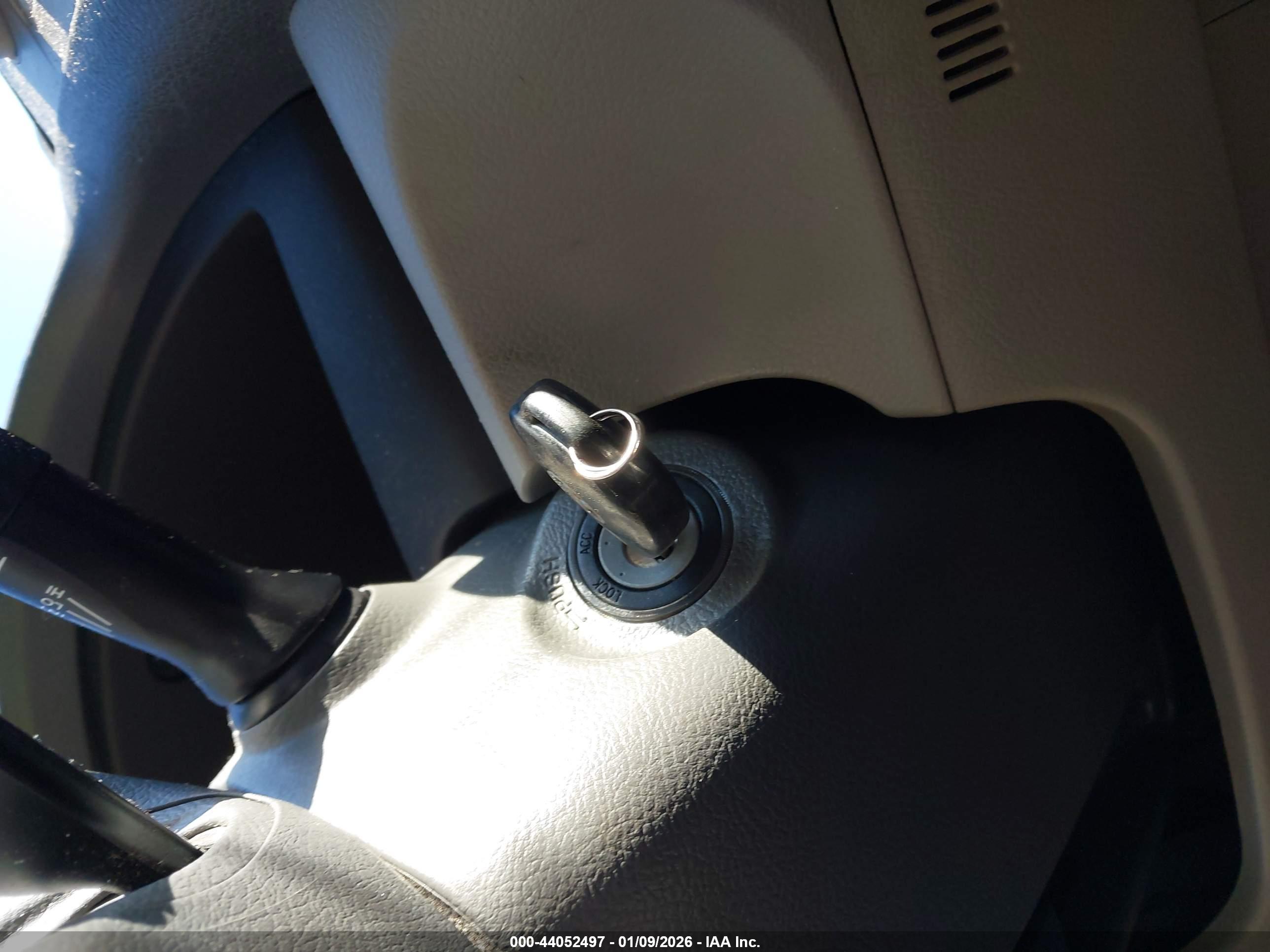 TOYOTA CAMRY image 11