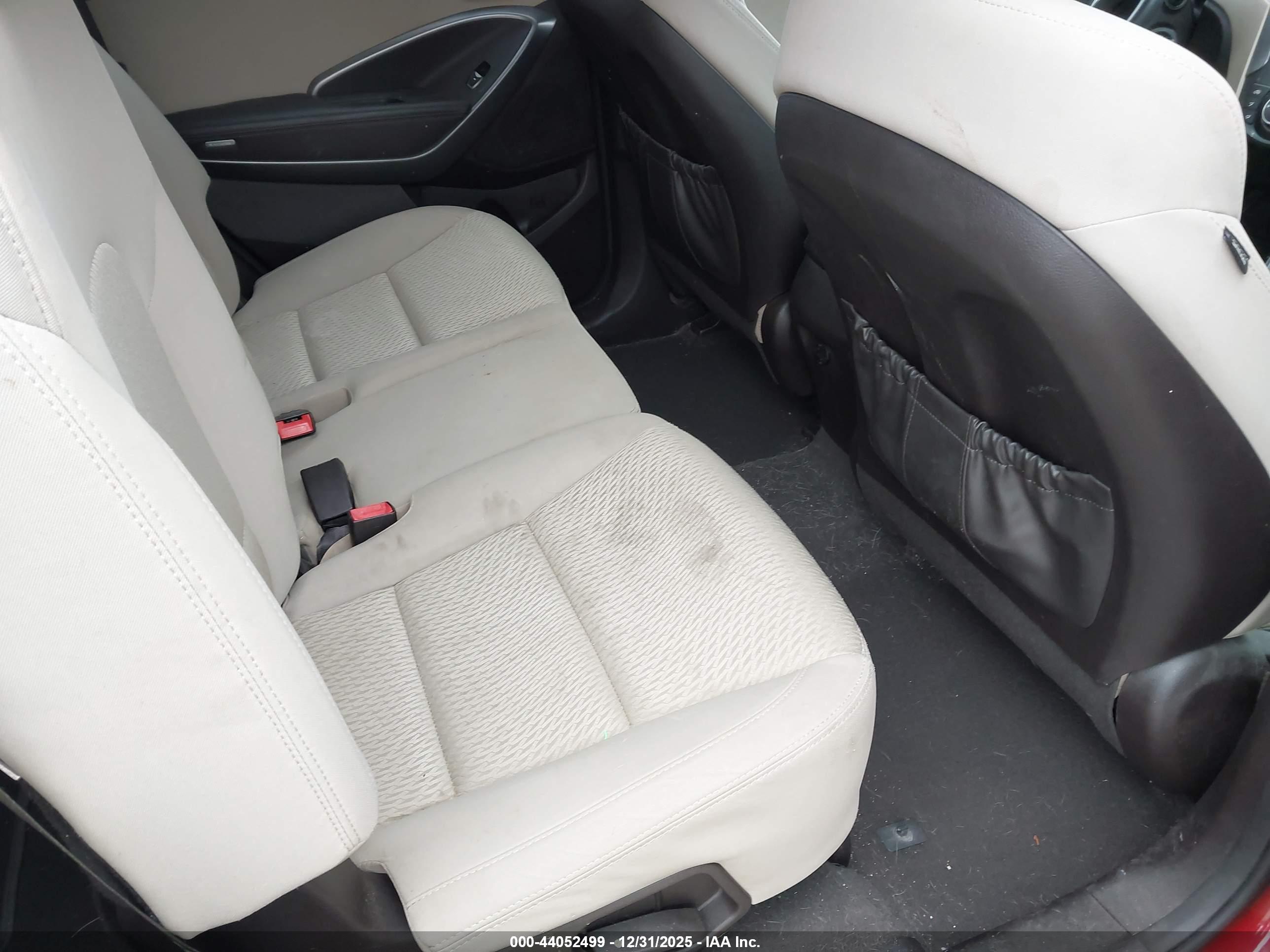 HYUNDAI SANTA image 8