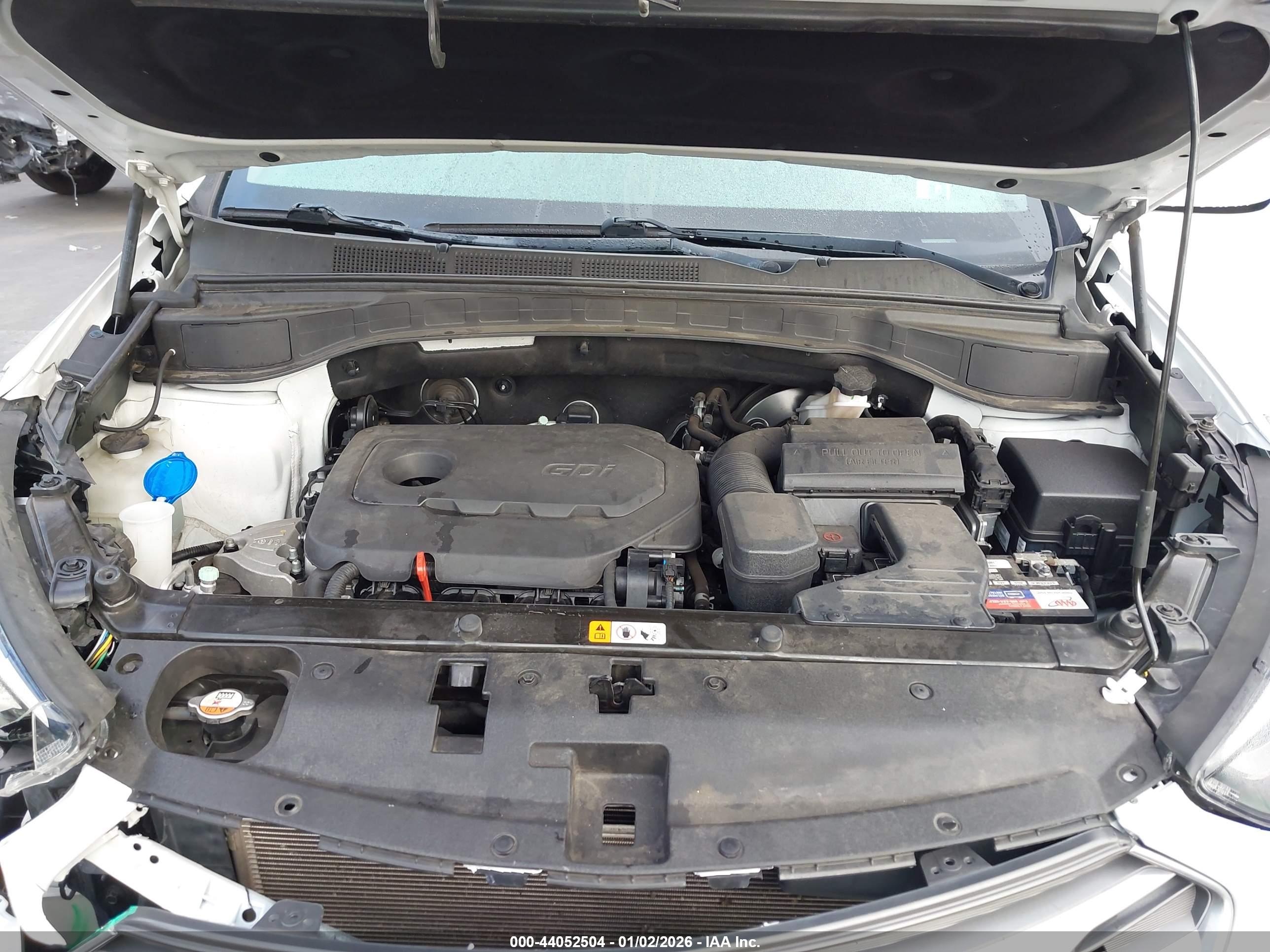 HYUNDAI SANTA image 10