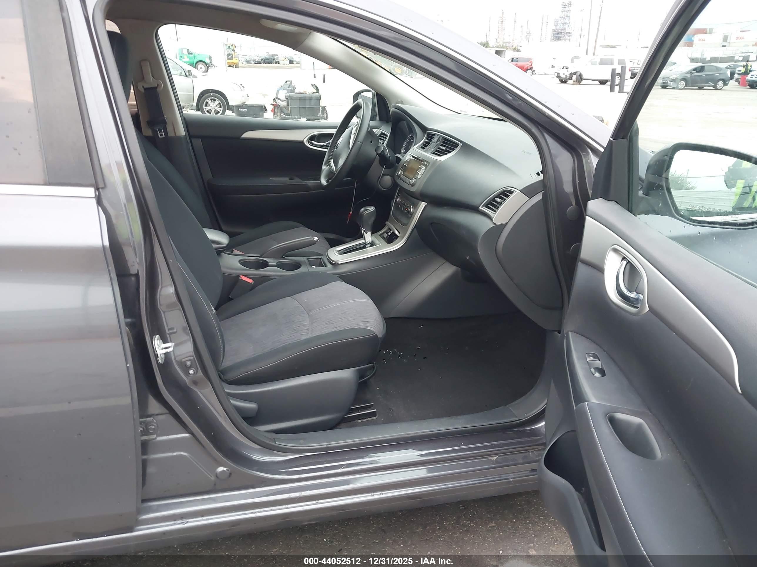 NISSAN SENTRA image 5