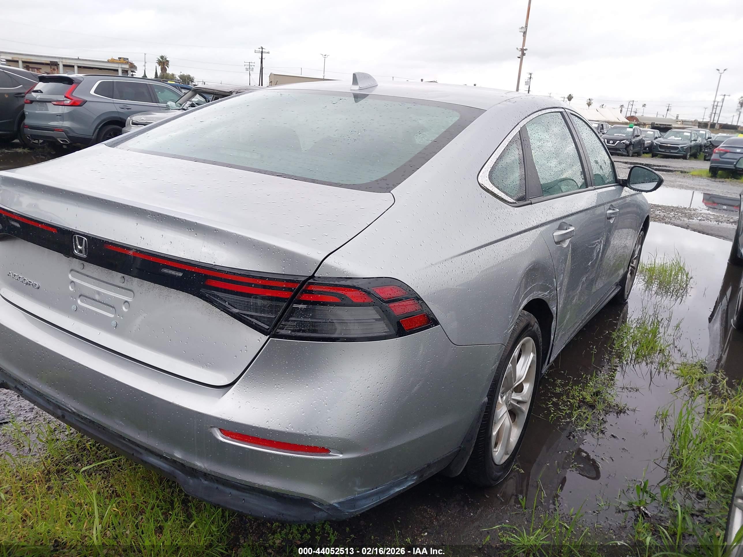HONDA ACCORD image 4