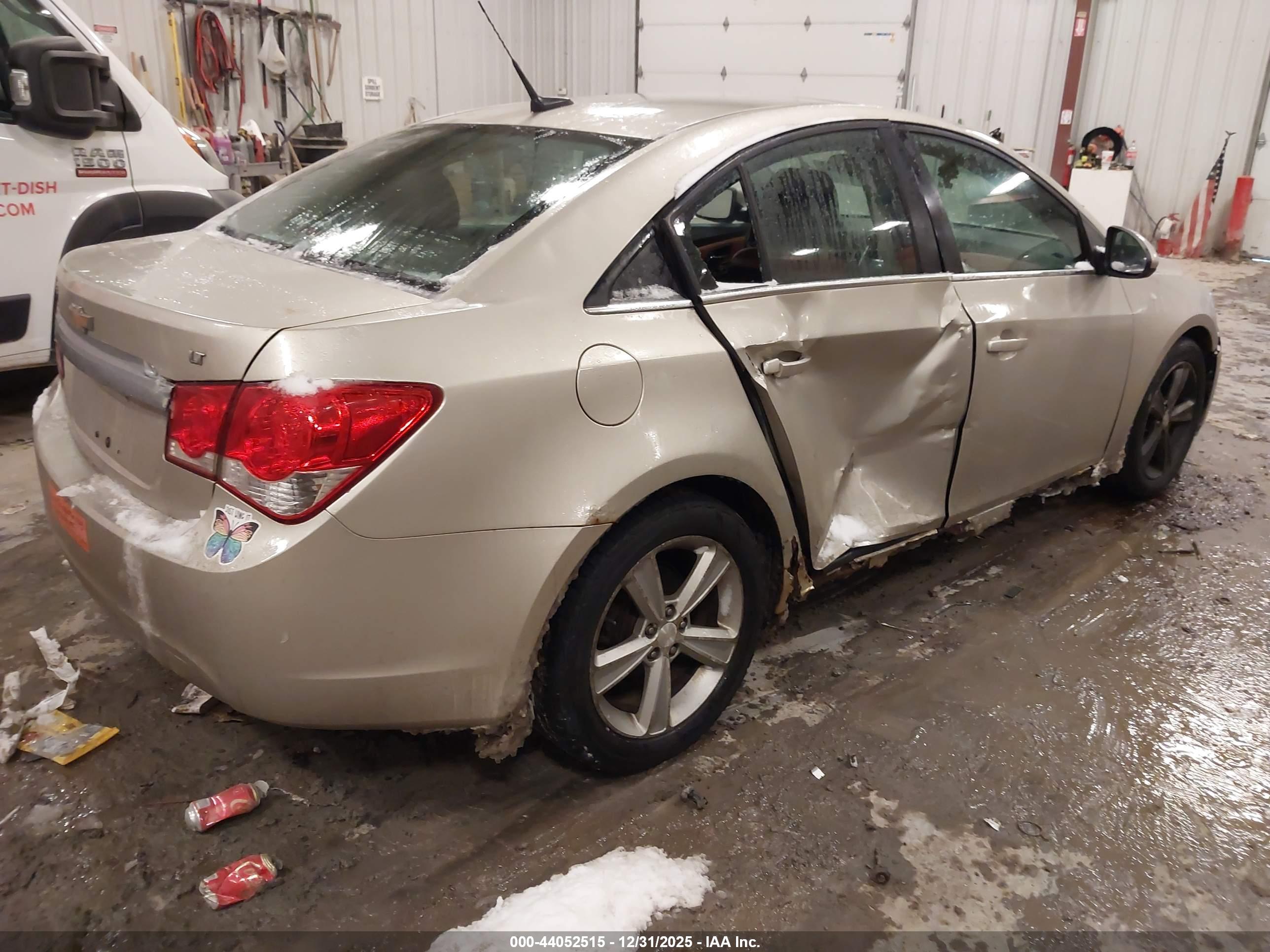 CHEVROLET CRUZE image 4