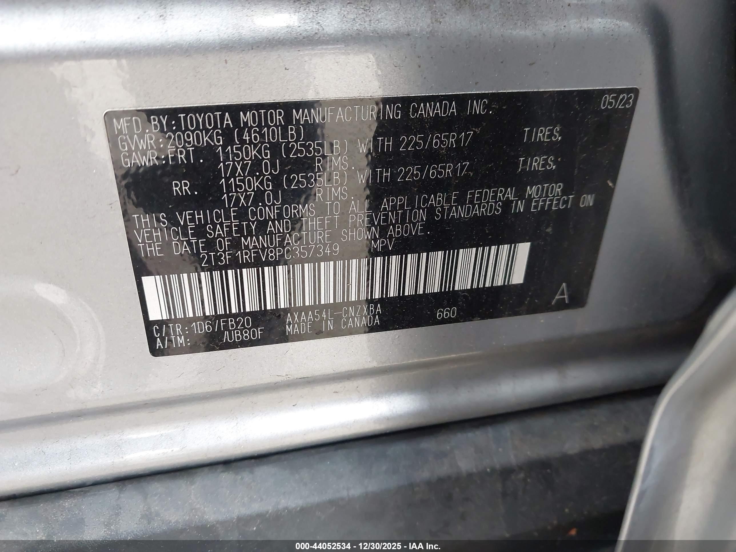 TOYOTA RAV4 image 9