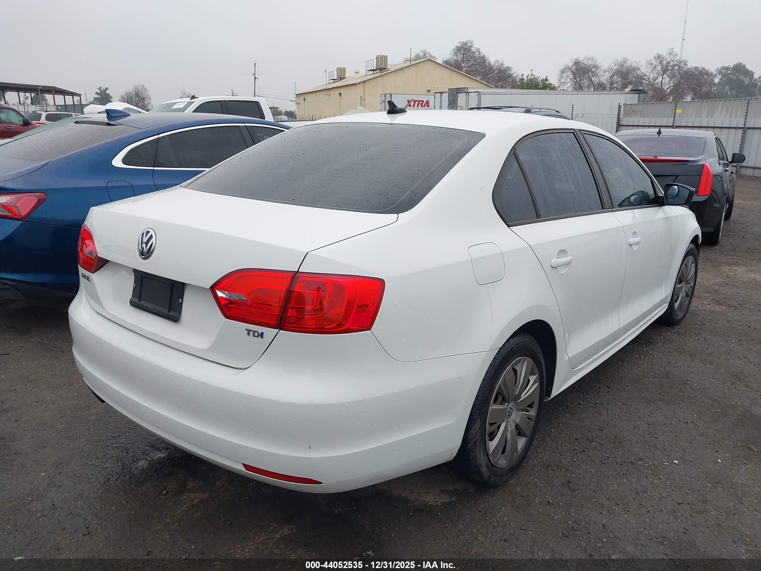 VOLKSWAGEN JETTA image 4