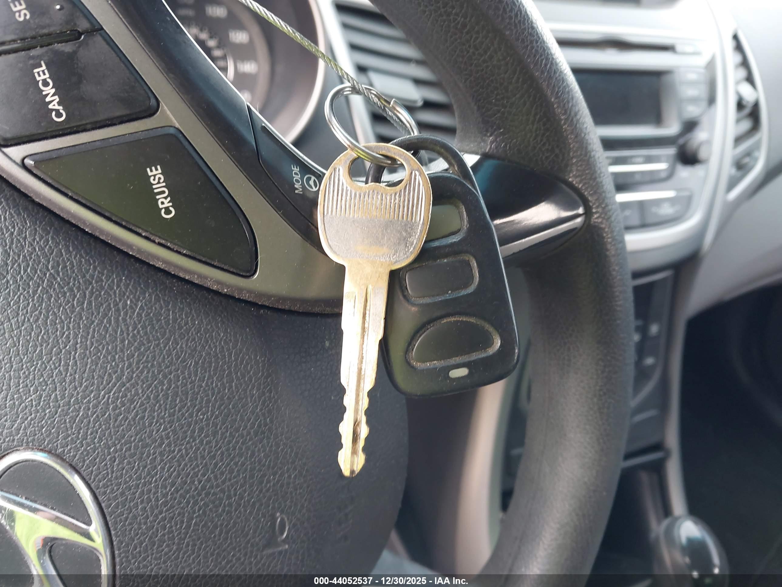 HYUNDAI ELANTRA image 11