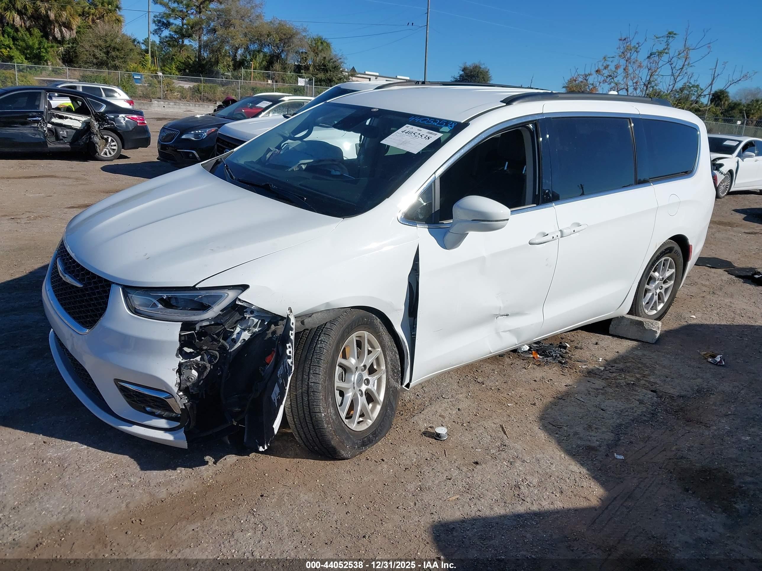 CHRYSLER PACIFICA image 2
