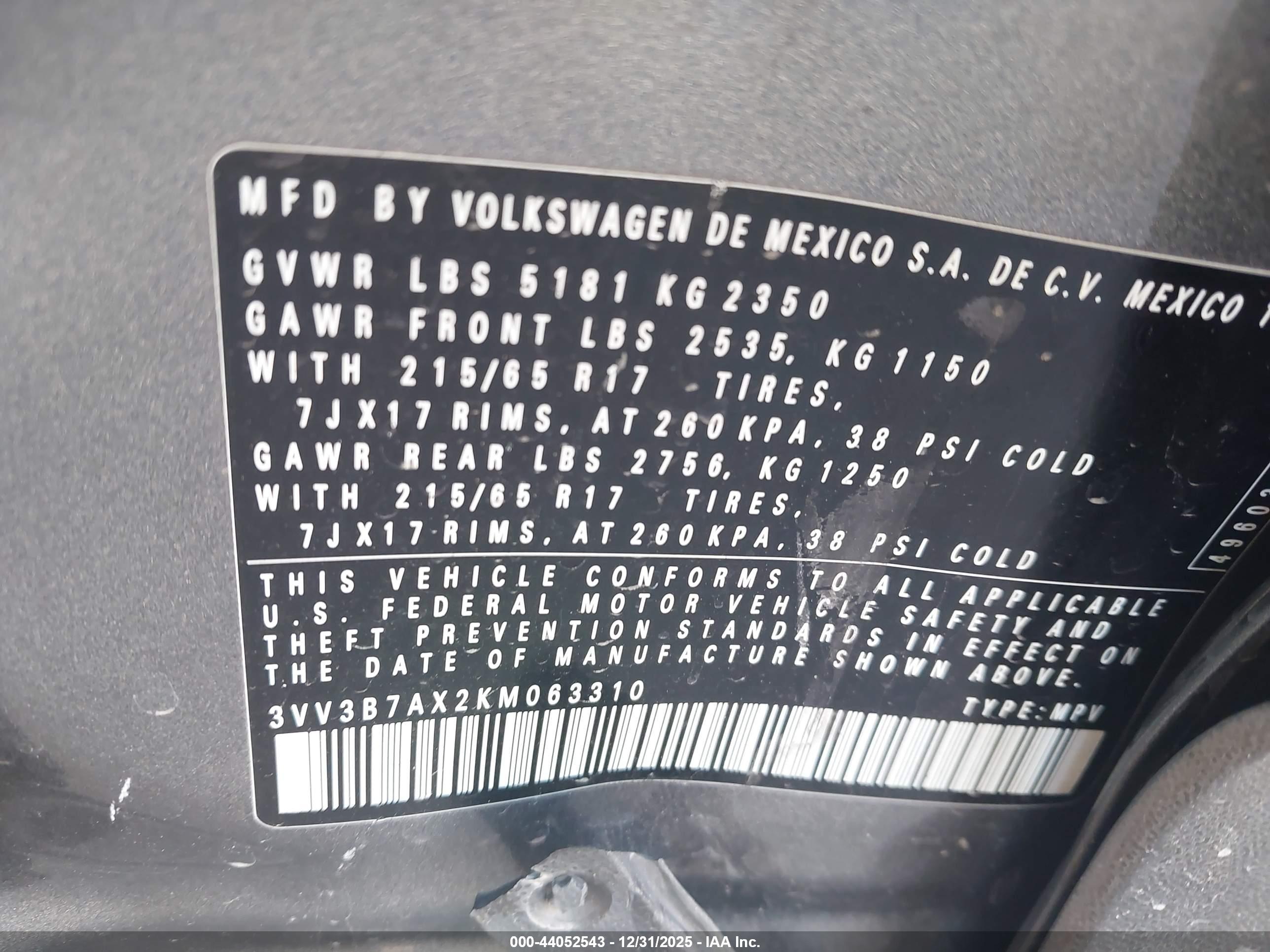 VOLKSWAGEN TIGUAN image 9