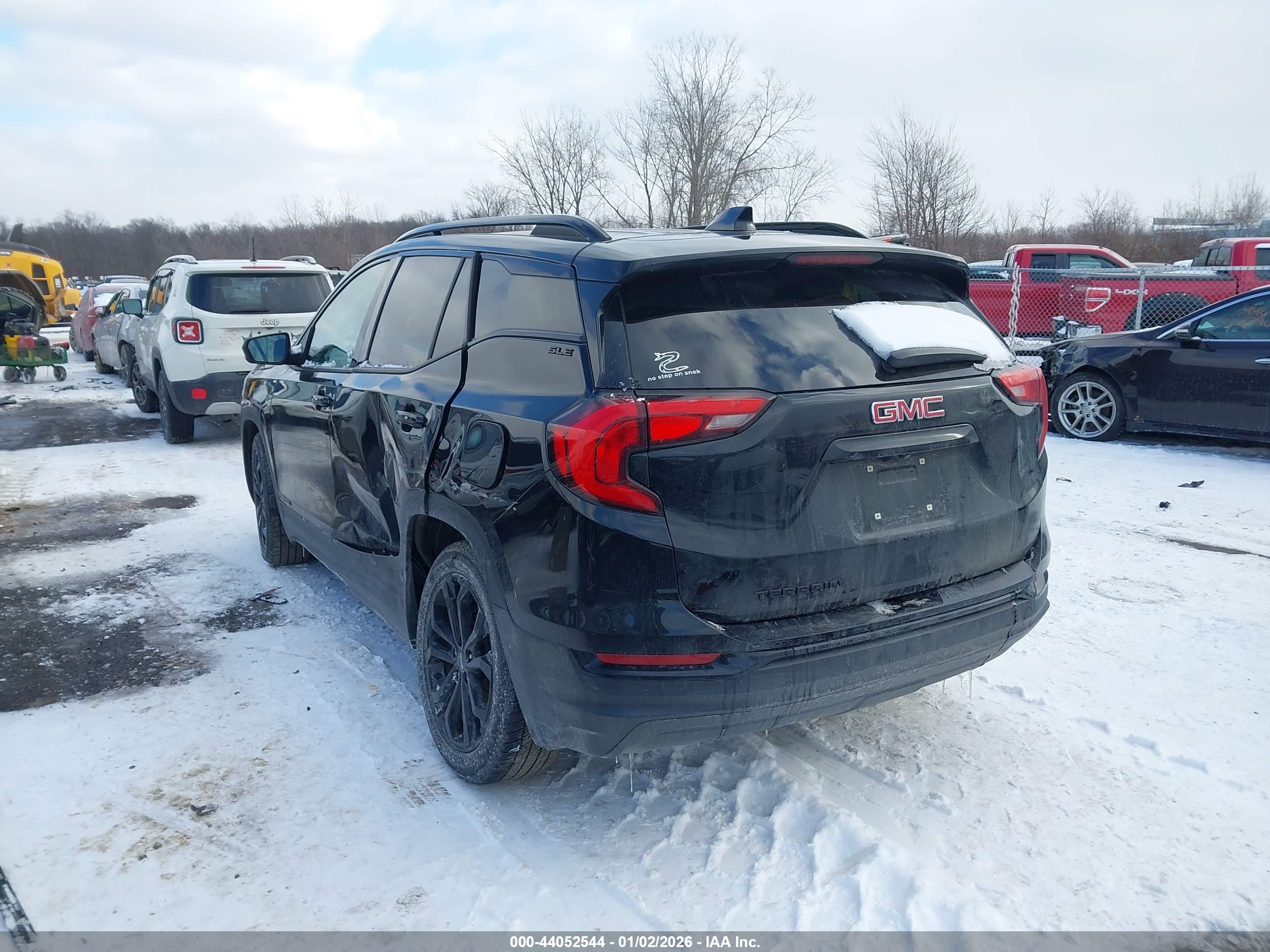 GMC TERRAIN image 3