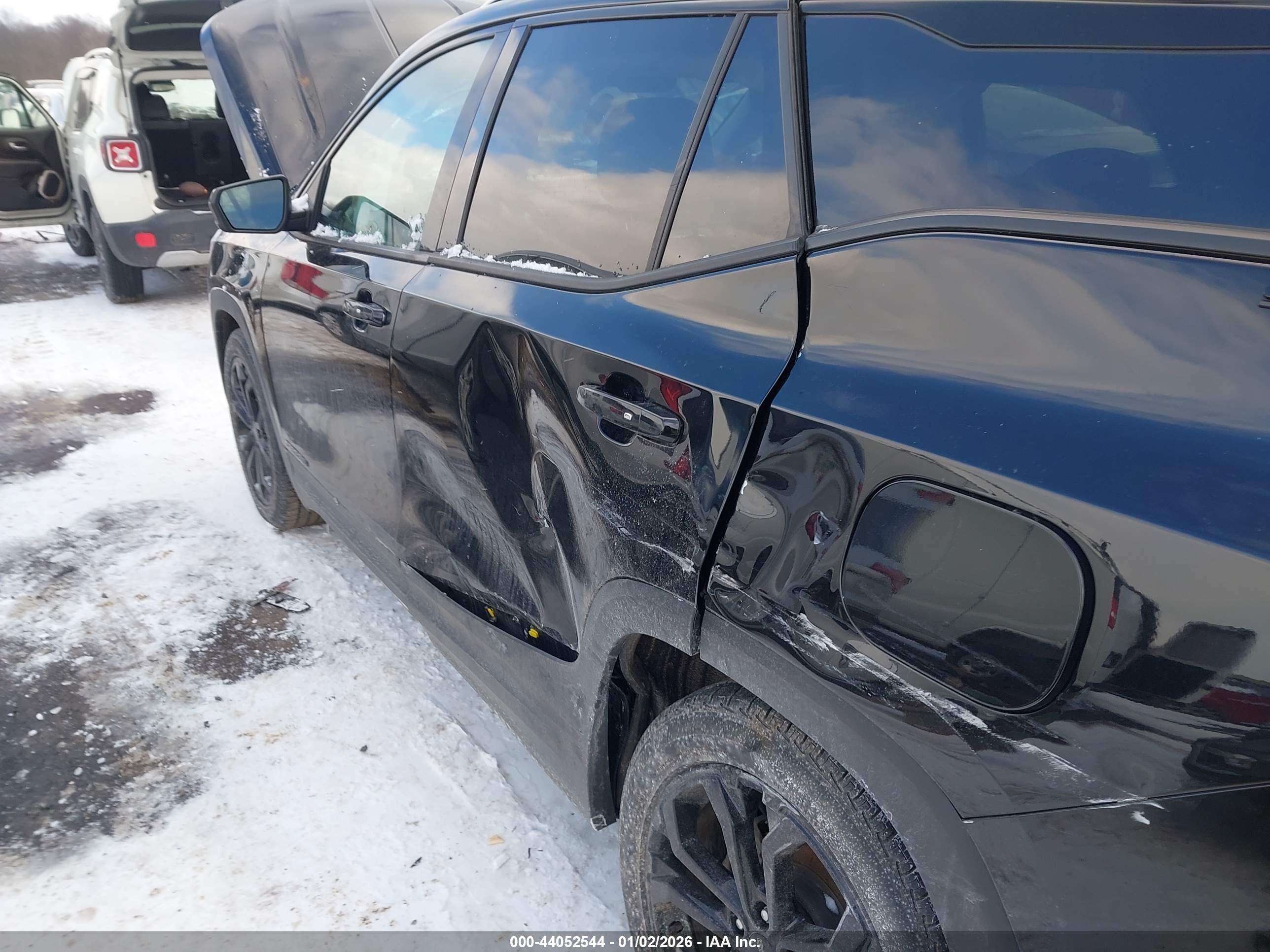 GMC TERRAIN image 6