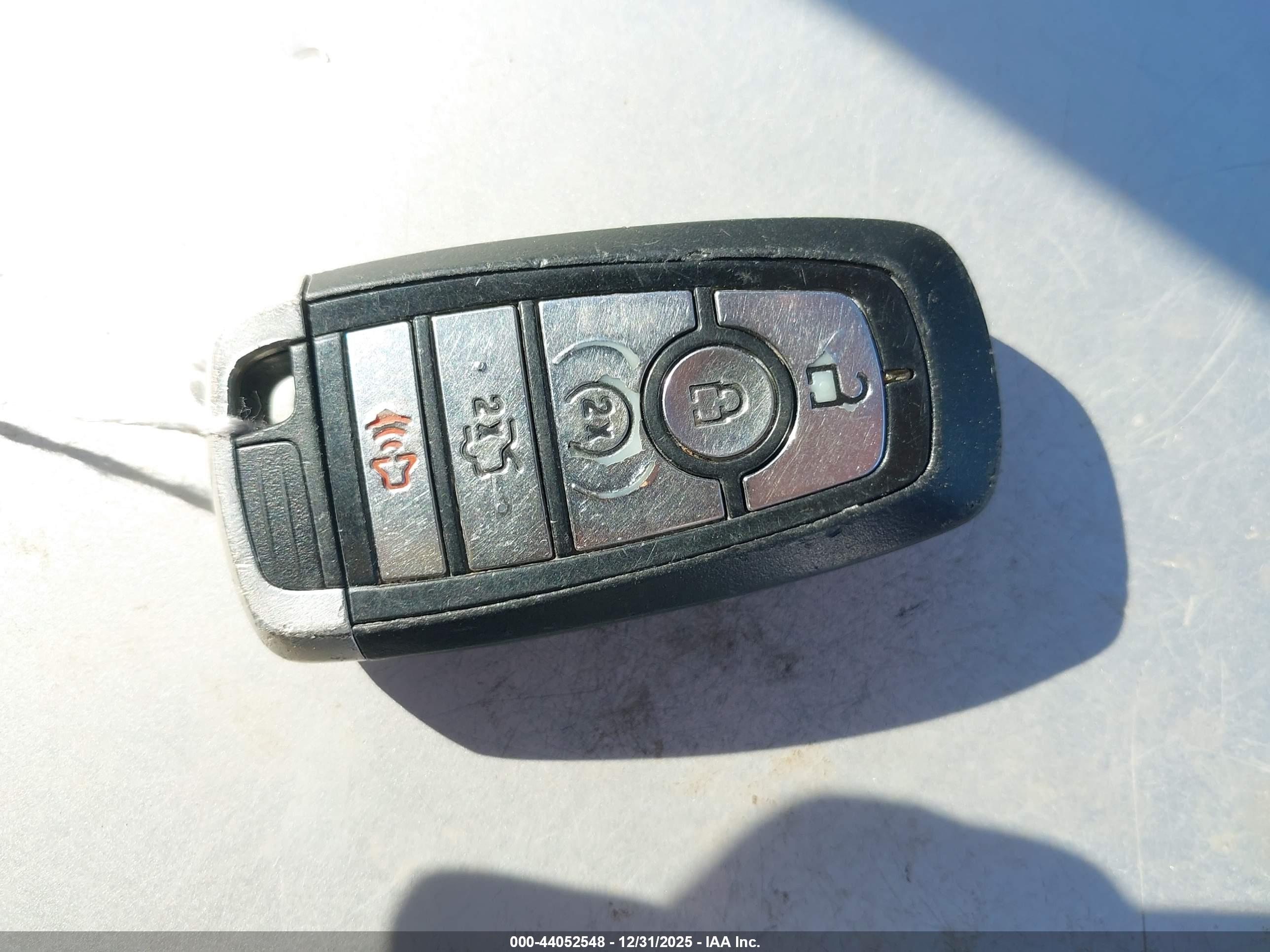 FORD FUSION image 11