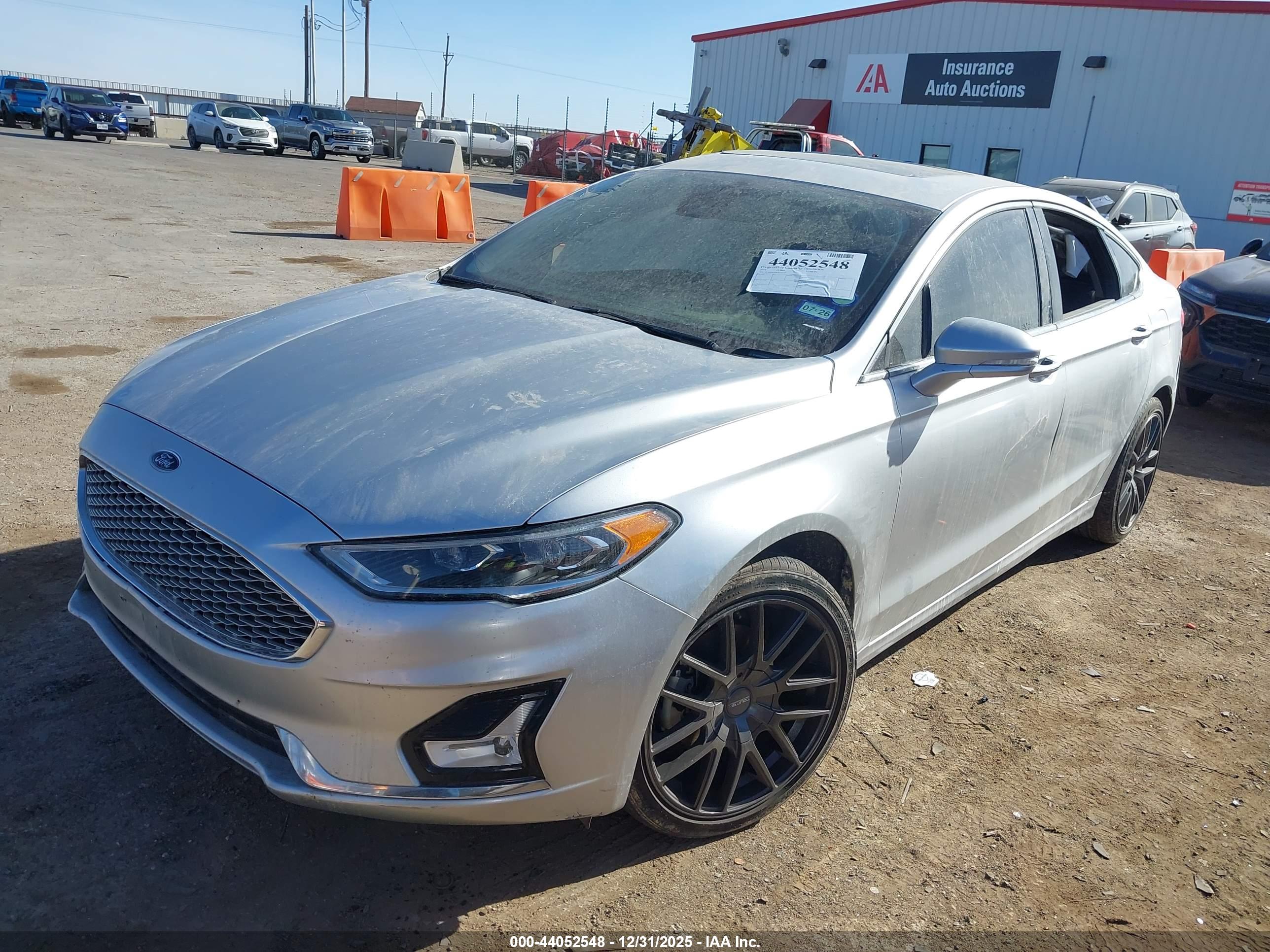FORD FUSION image 2