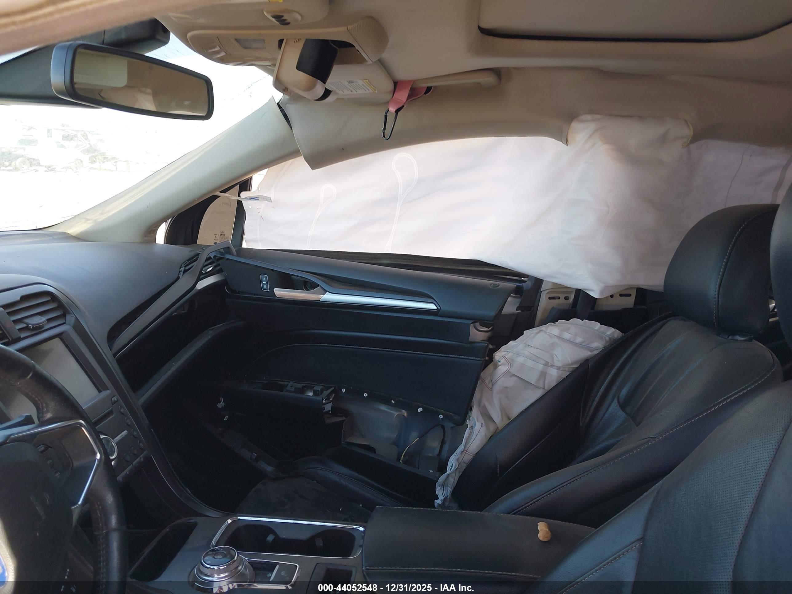 FORD FUSION image 5