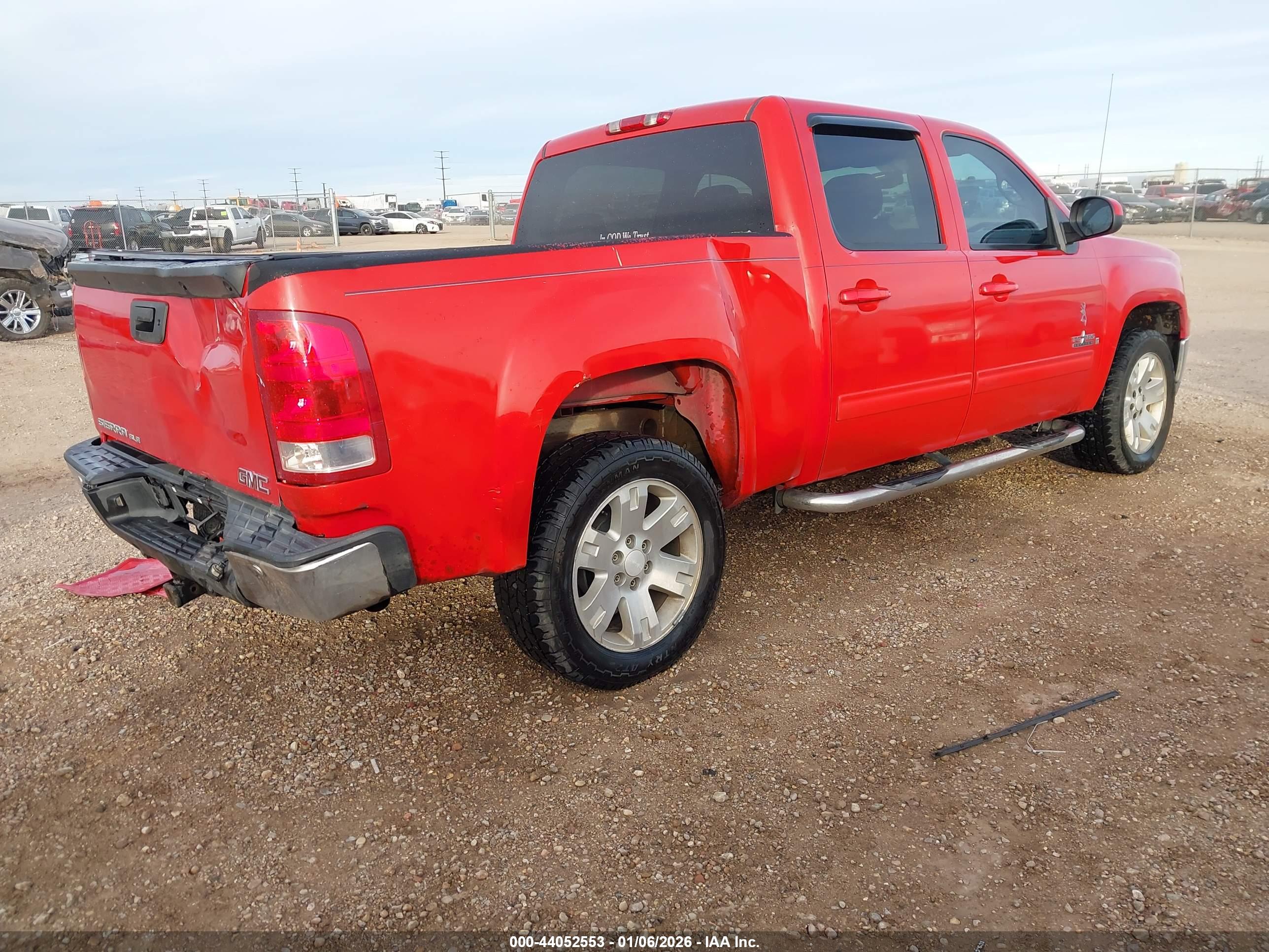 GMC SIERRA image 4