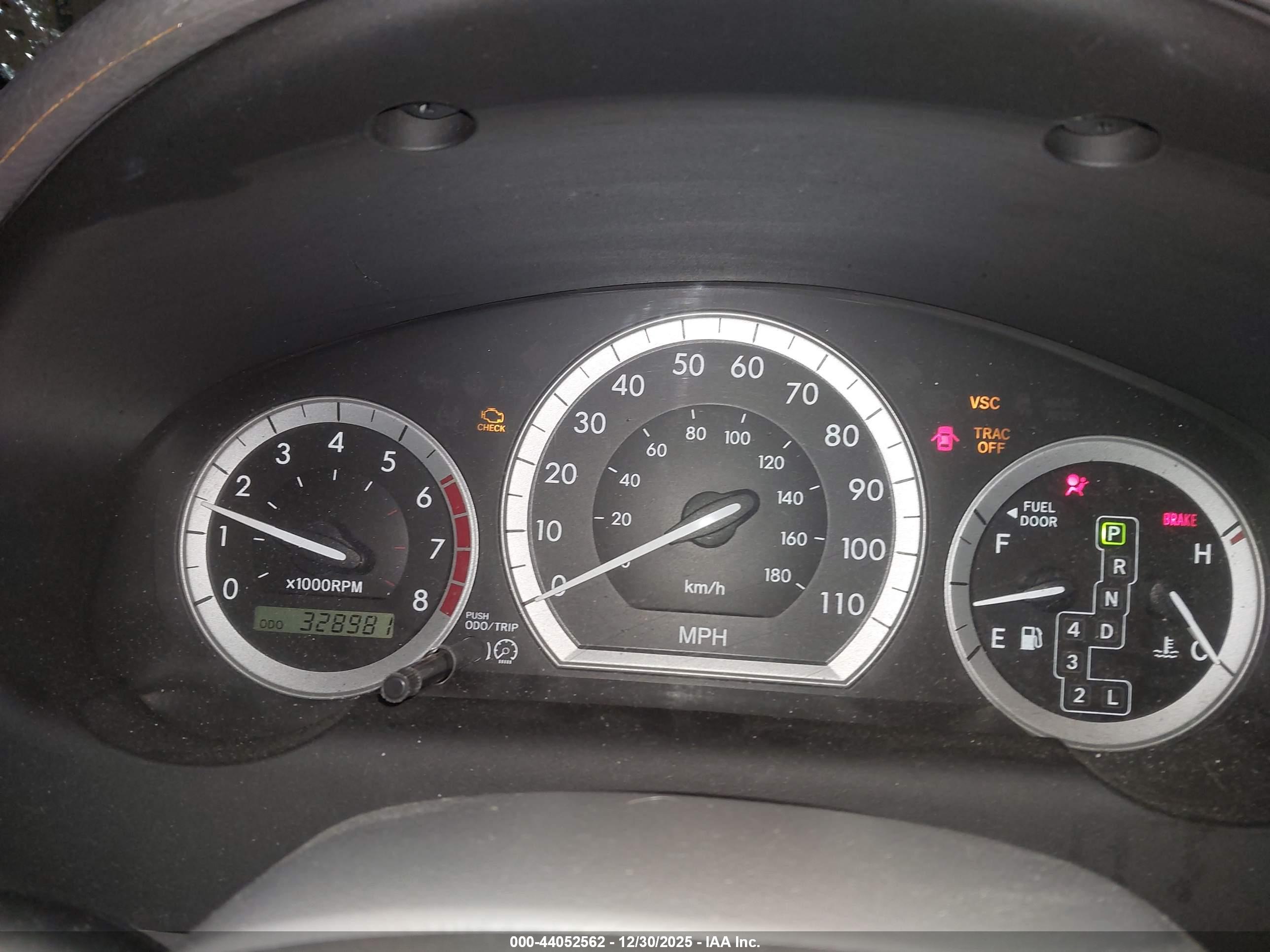 TOYOTA SIENNA image 7