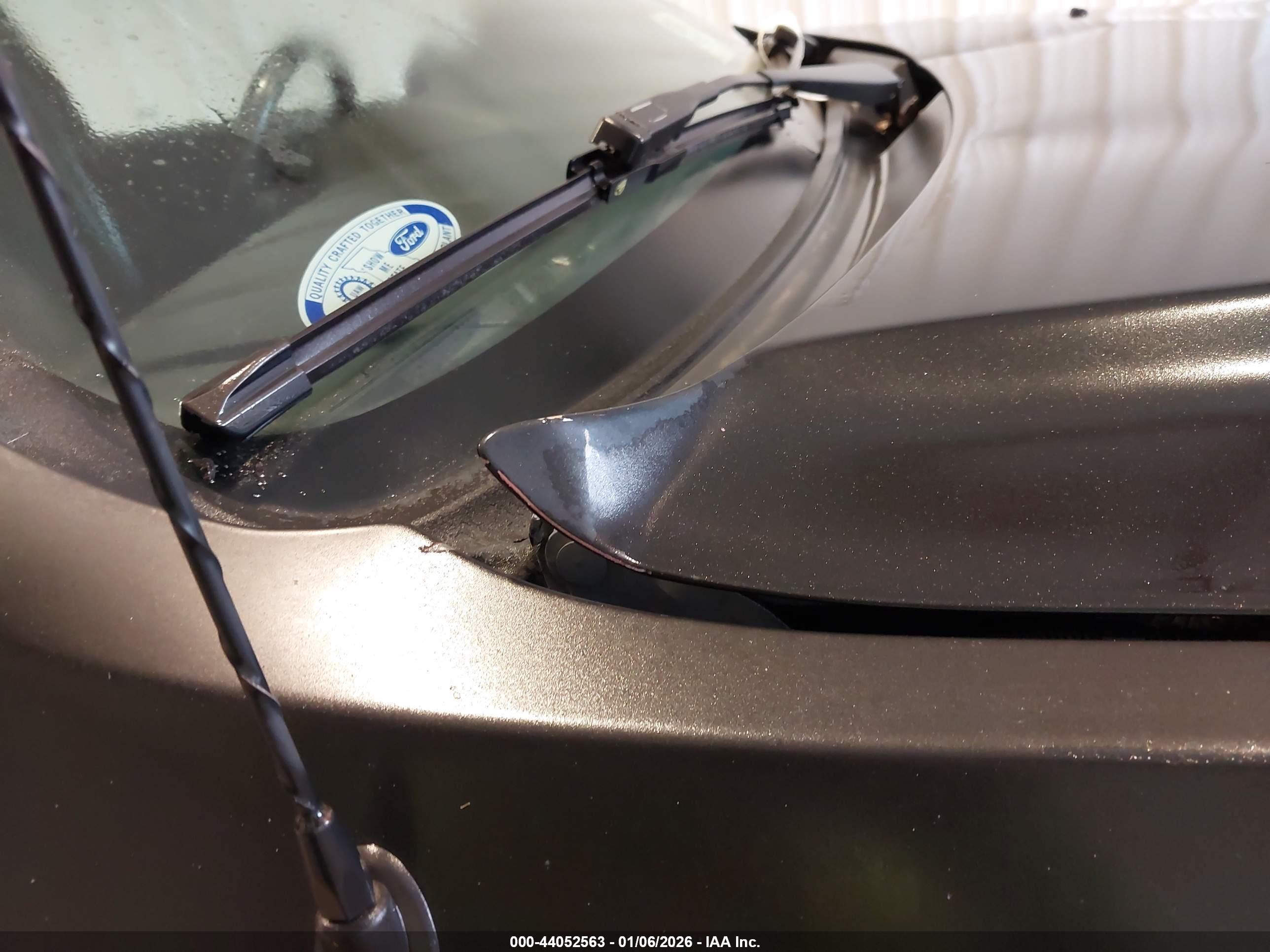 FORD ESCAPE image 6