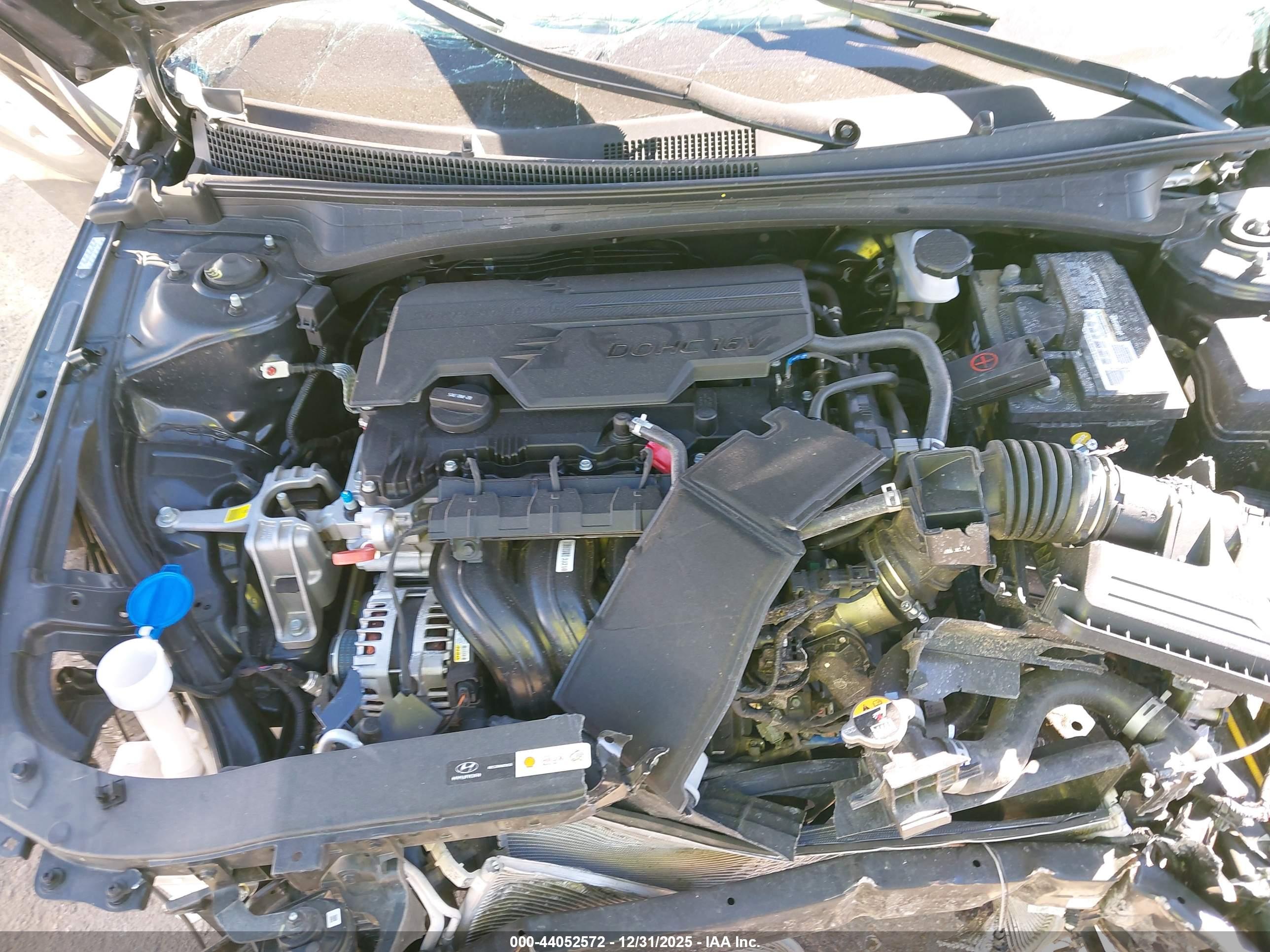 HYUNDAI ELANTRA image 10