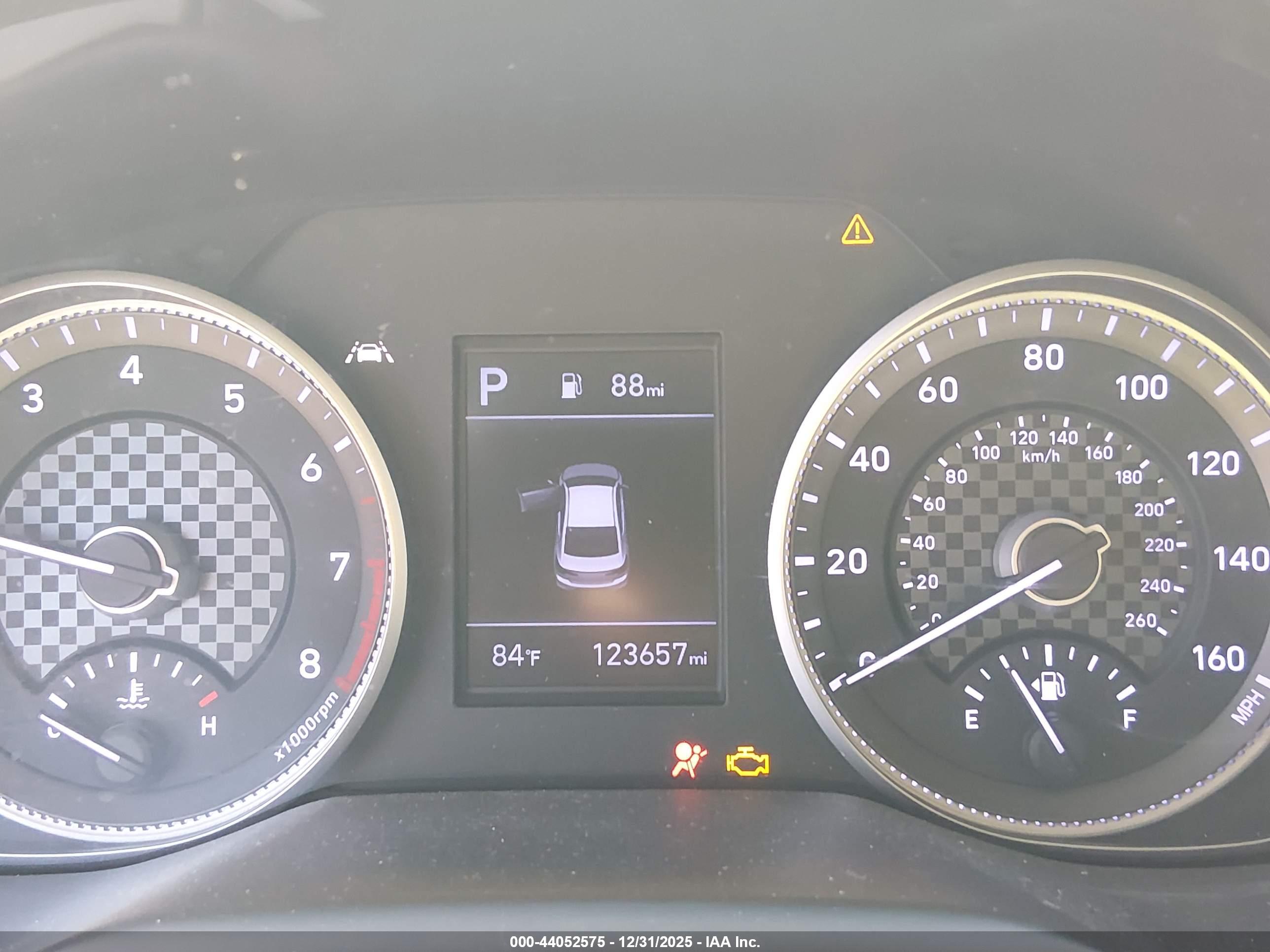HYUNDAI ELANTRA image 7