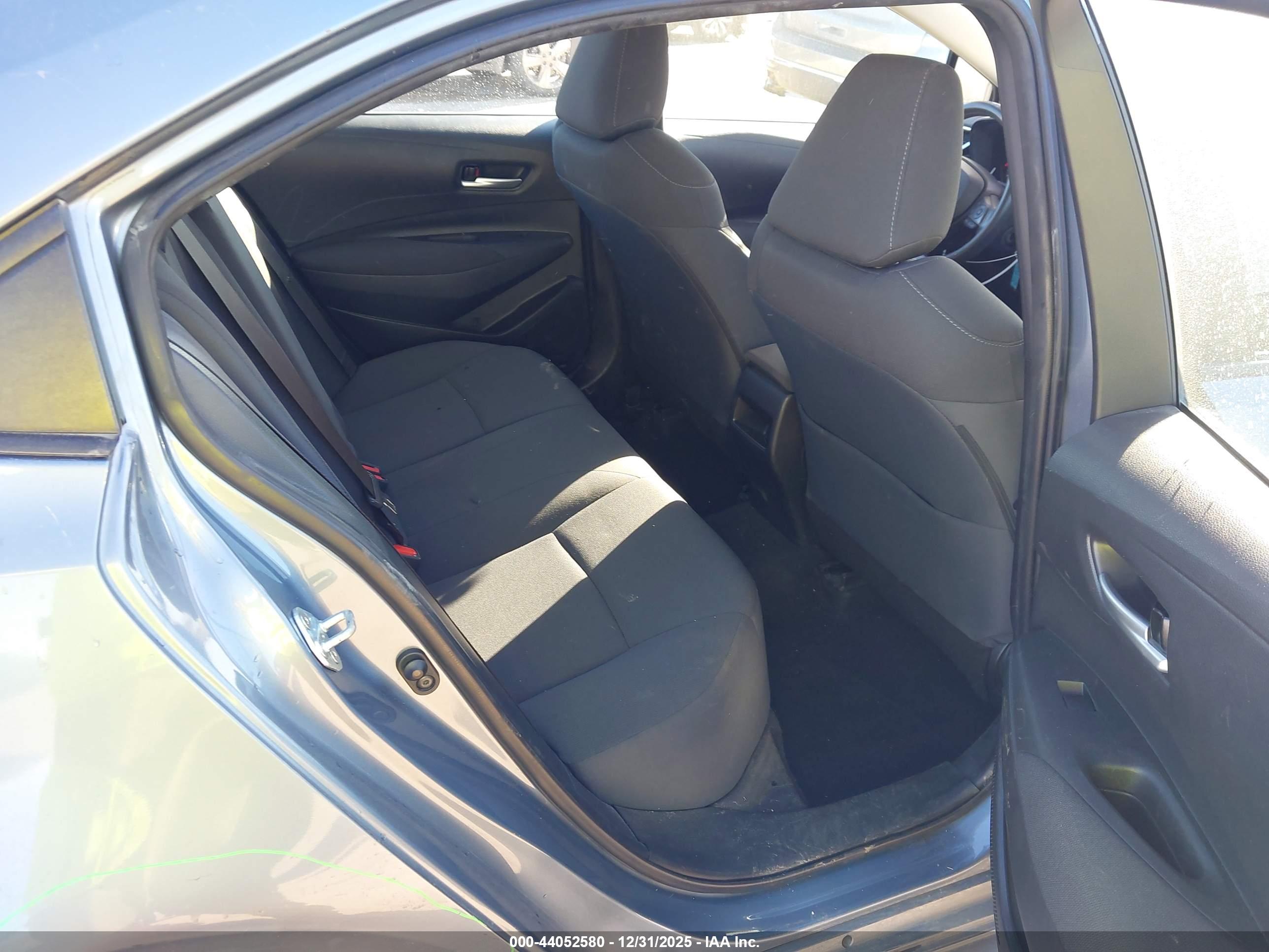 TOYOTA COROLLA image 8