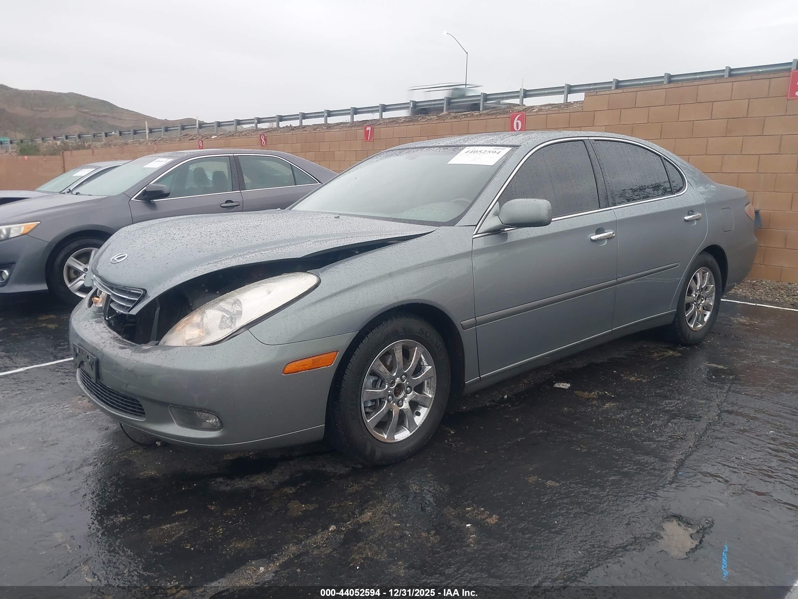 LEXUS ES image 2