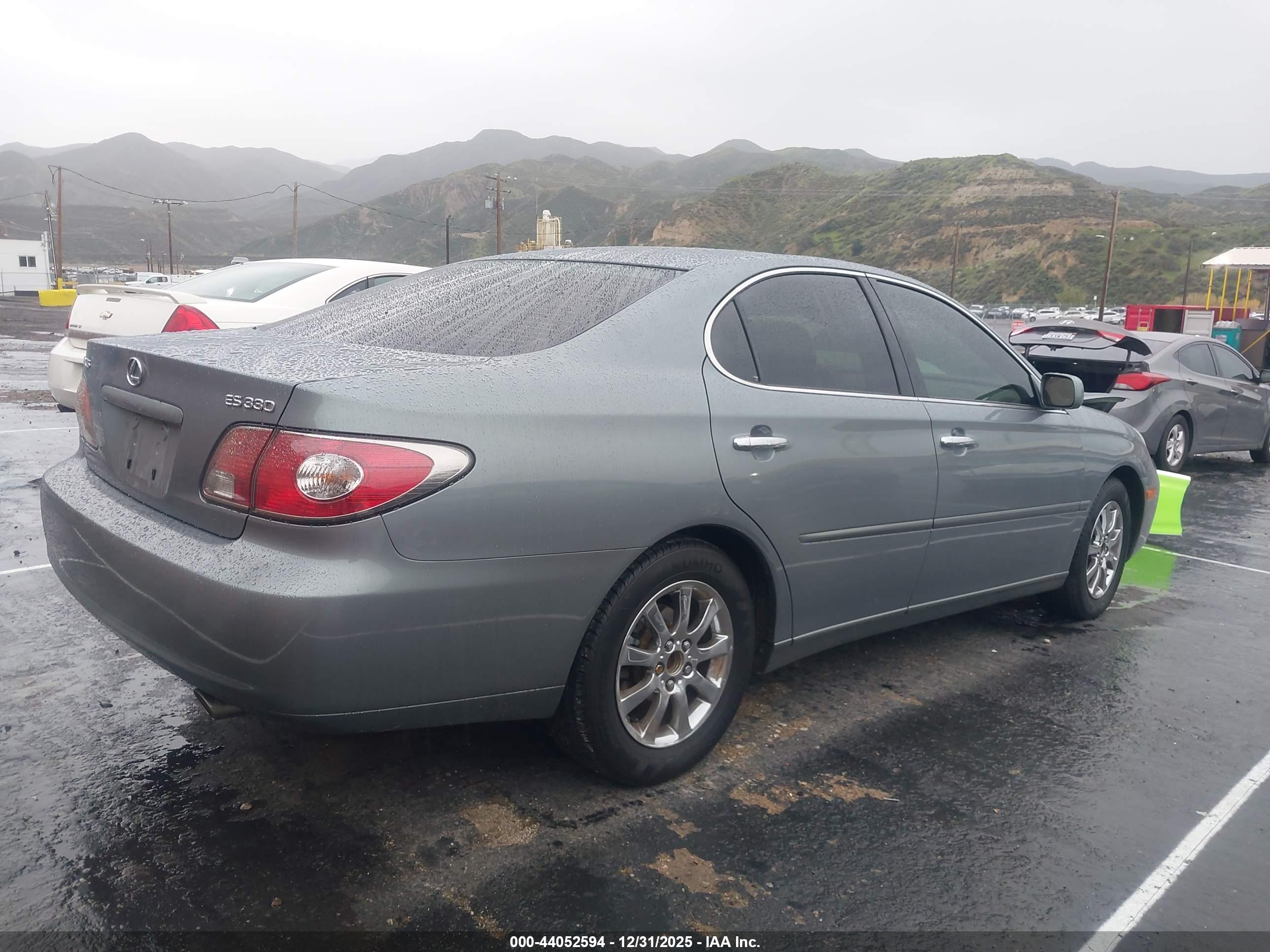 LEXUS ES image 4