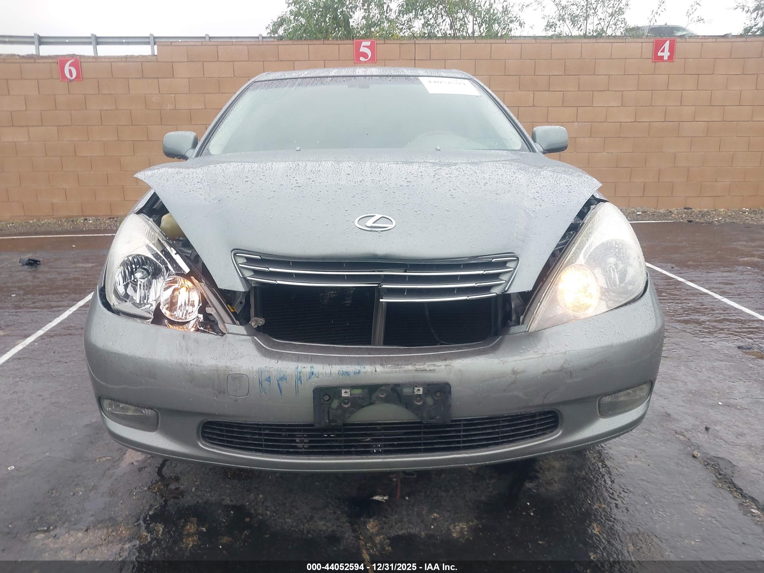 LEXUS ES image 6